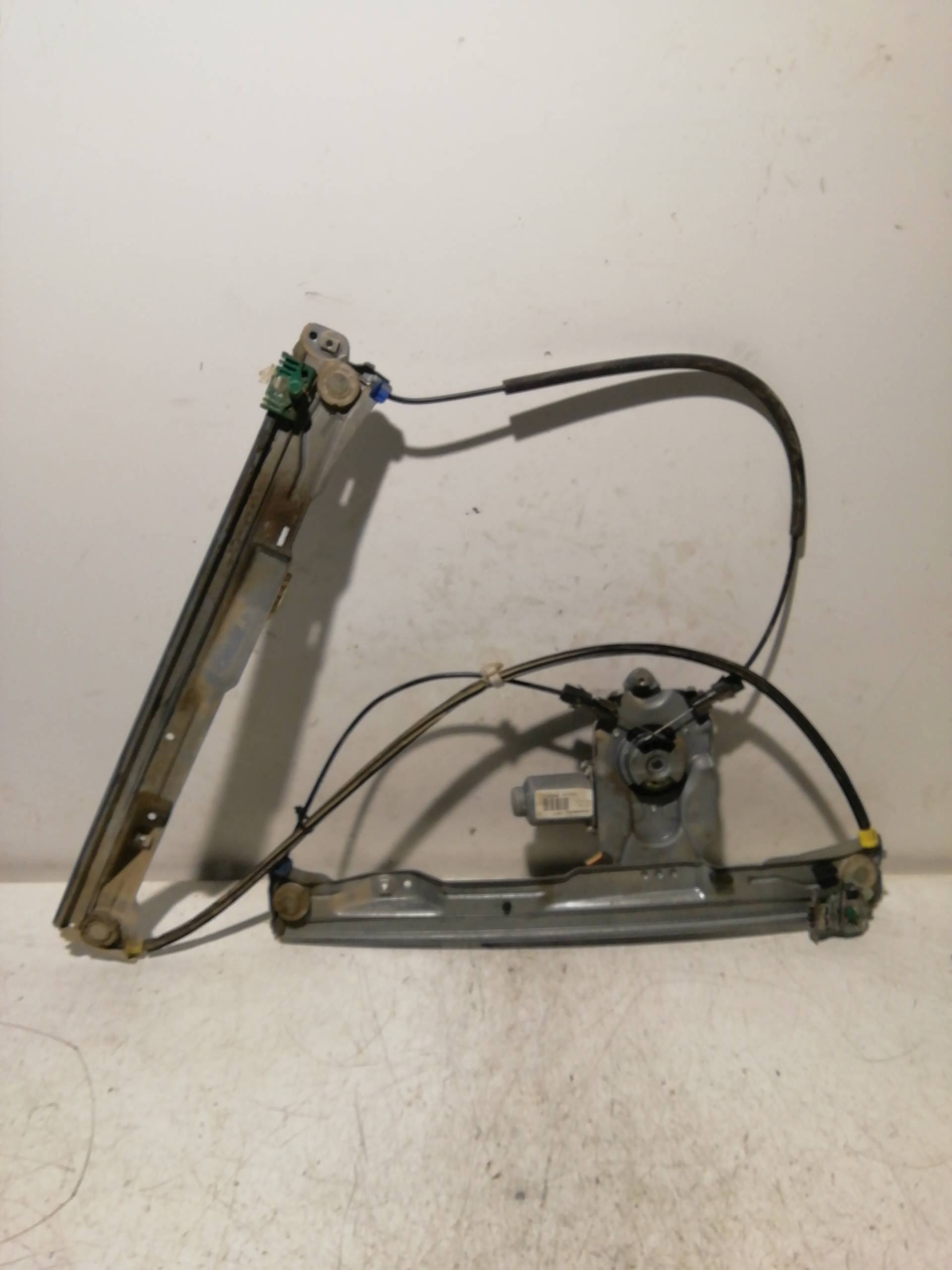 ELEVALUNAS DELANTERO DERECHO RENAULT CLIO III