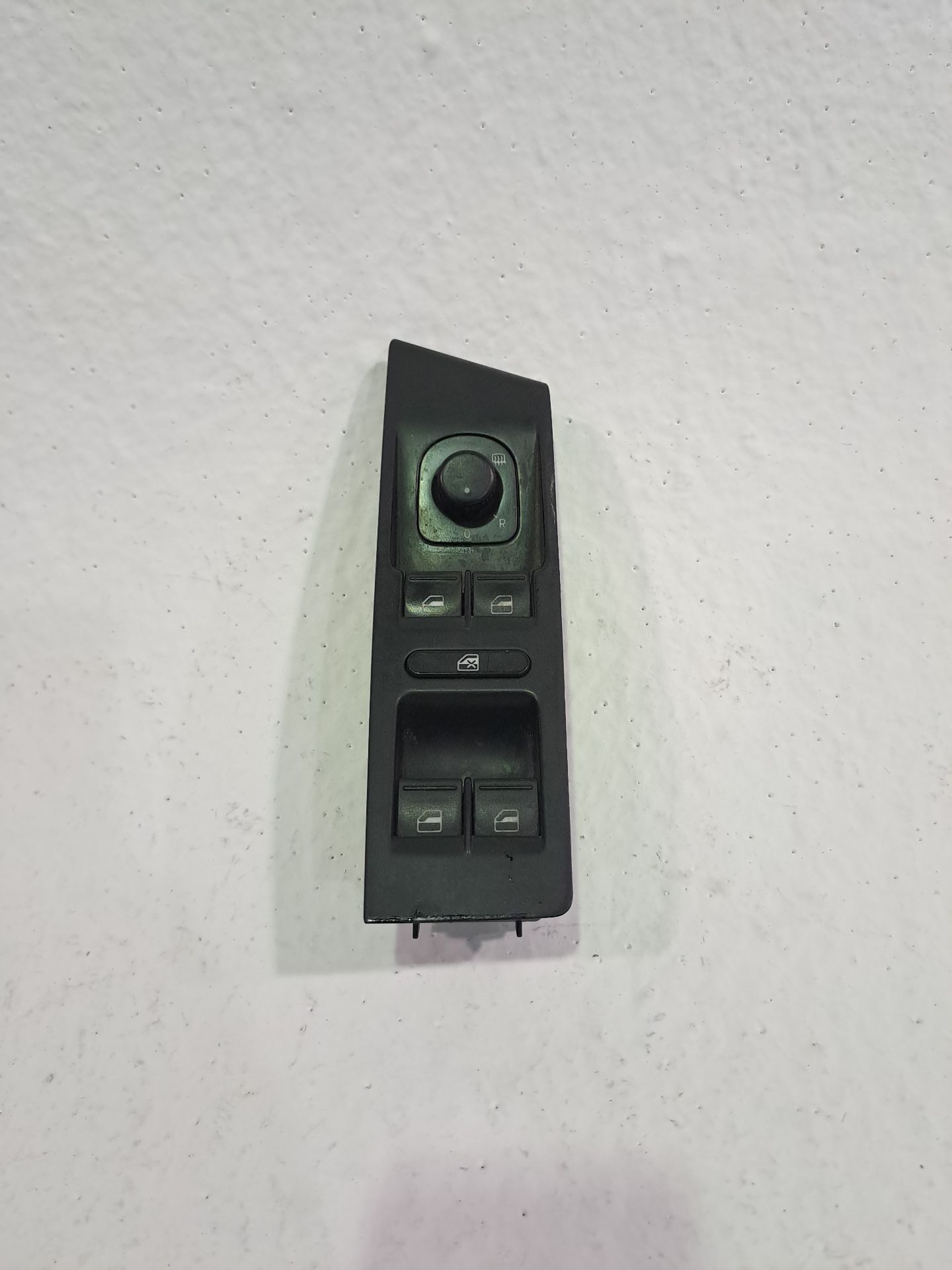 MANDO ELEVALUNAS DELANTERO IZQUIERDO VOLKSWAGEN PASSAT VARIANT (3G5)