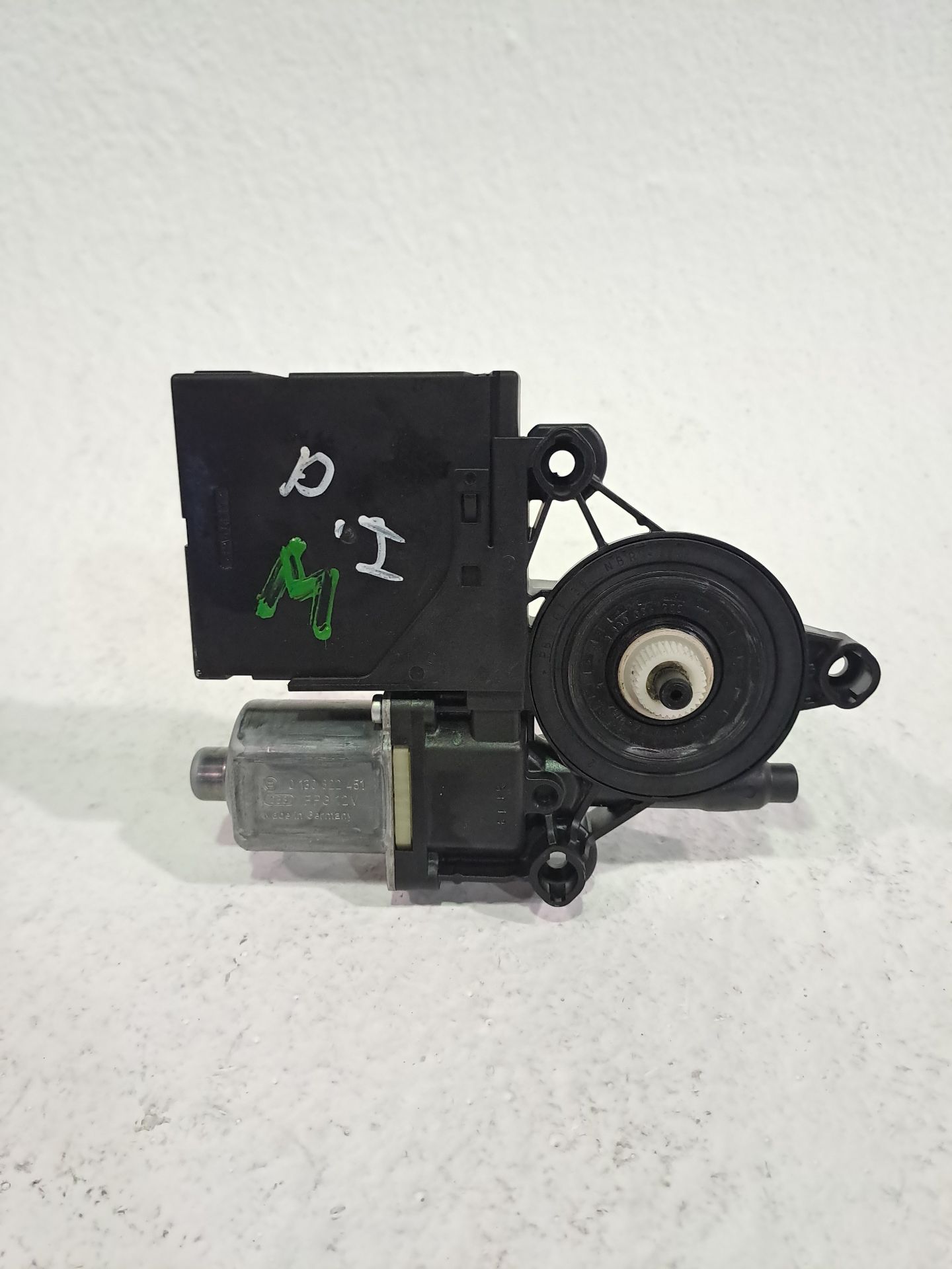 MOTOR ELEVALUNAS DELANTERO IZQUIERDO VOLKSWAGEN PASSAT VARIANT (3G5)