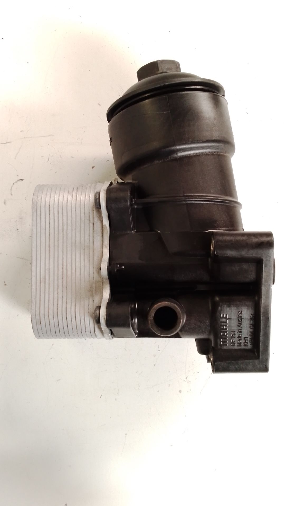 Oil filter bracket VOLKSWAGEN PASSAT VARIANT (3G5)