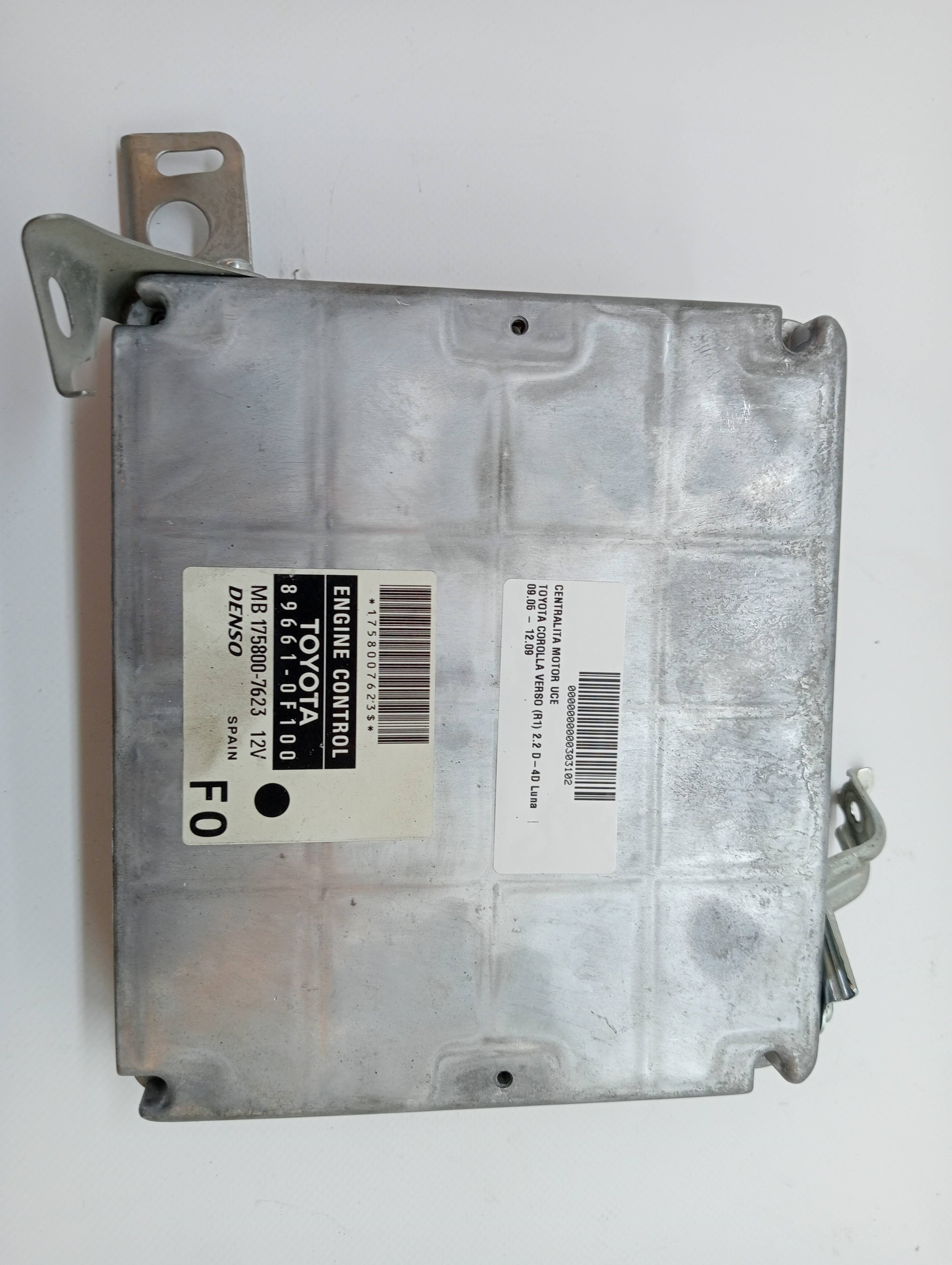 Engine control unit ECU TOYOTA COROLLA VERSO (R1)