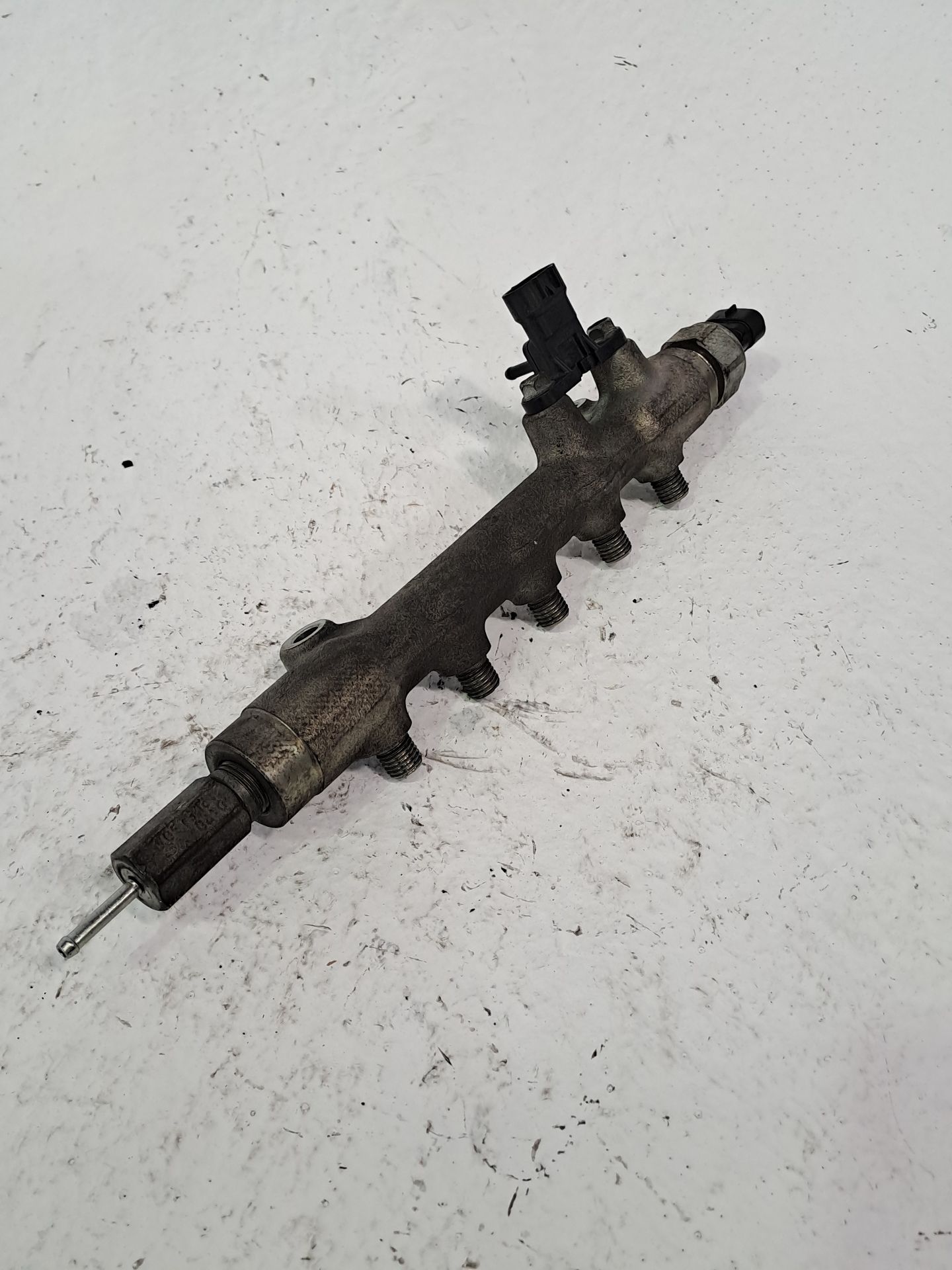 Fuel Rail MAZDA 6 BERLINA (GG)