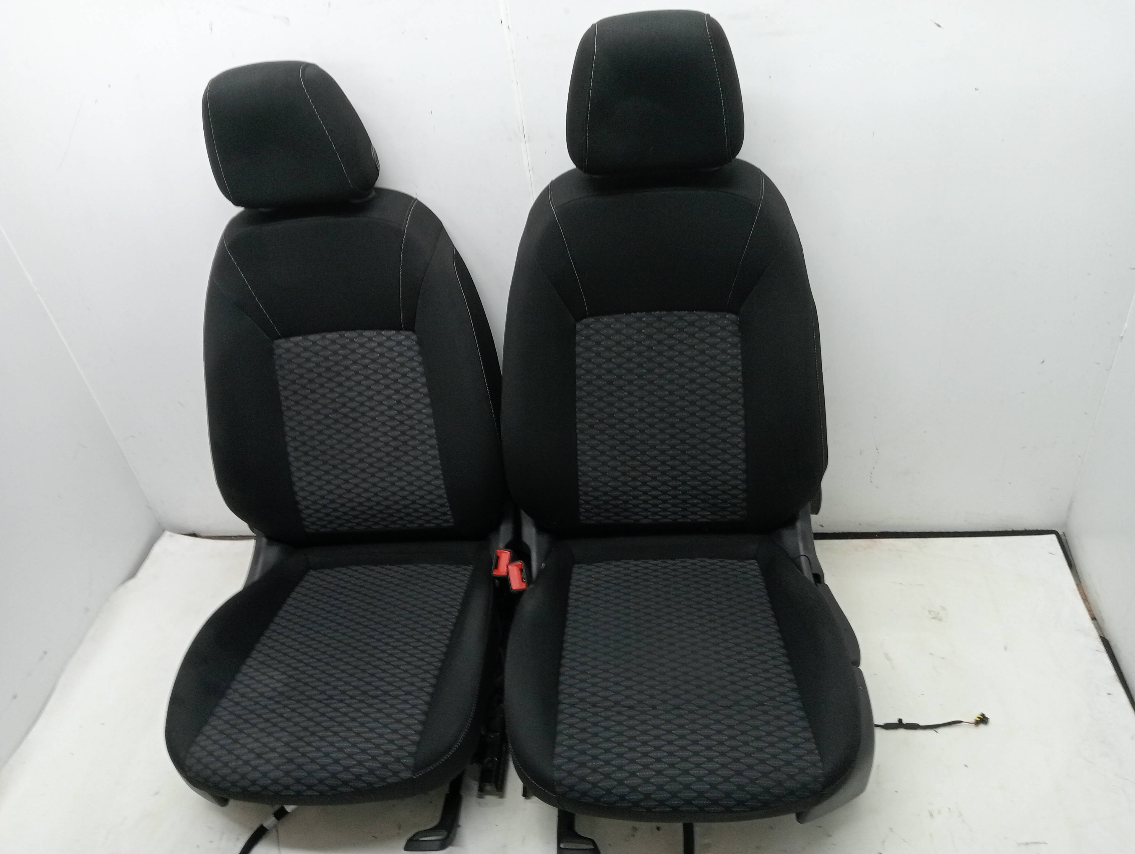 Jeu de sièges complet OPEL ASTRA K LIM. 5TÜRIG