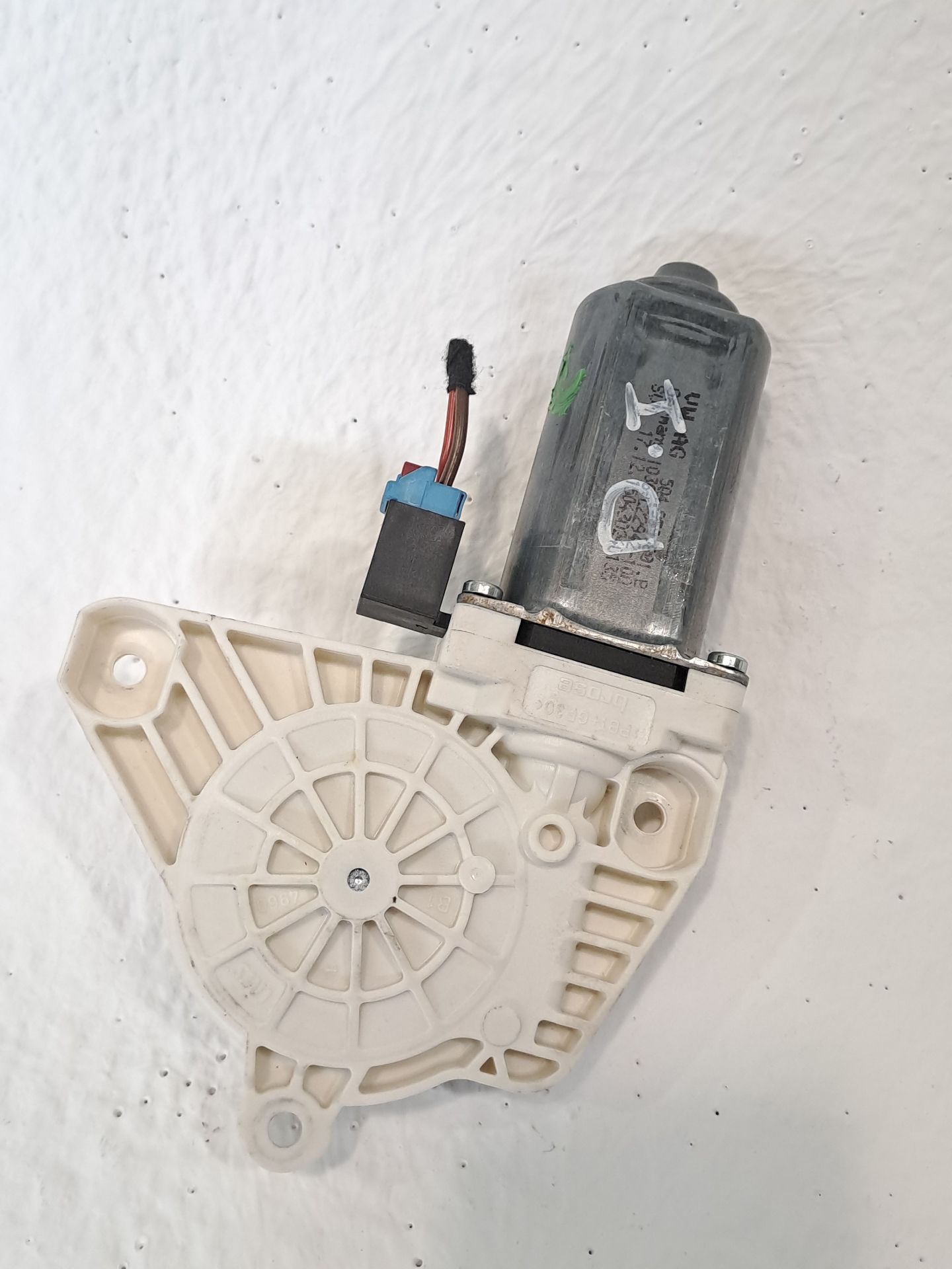 Front Left Window Motor VOLKSWAGEN GOLF VII LIM. (BQ1)