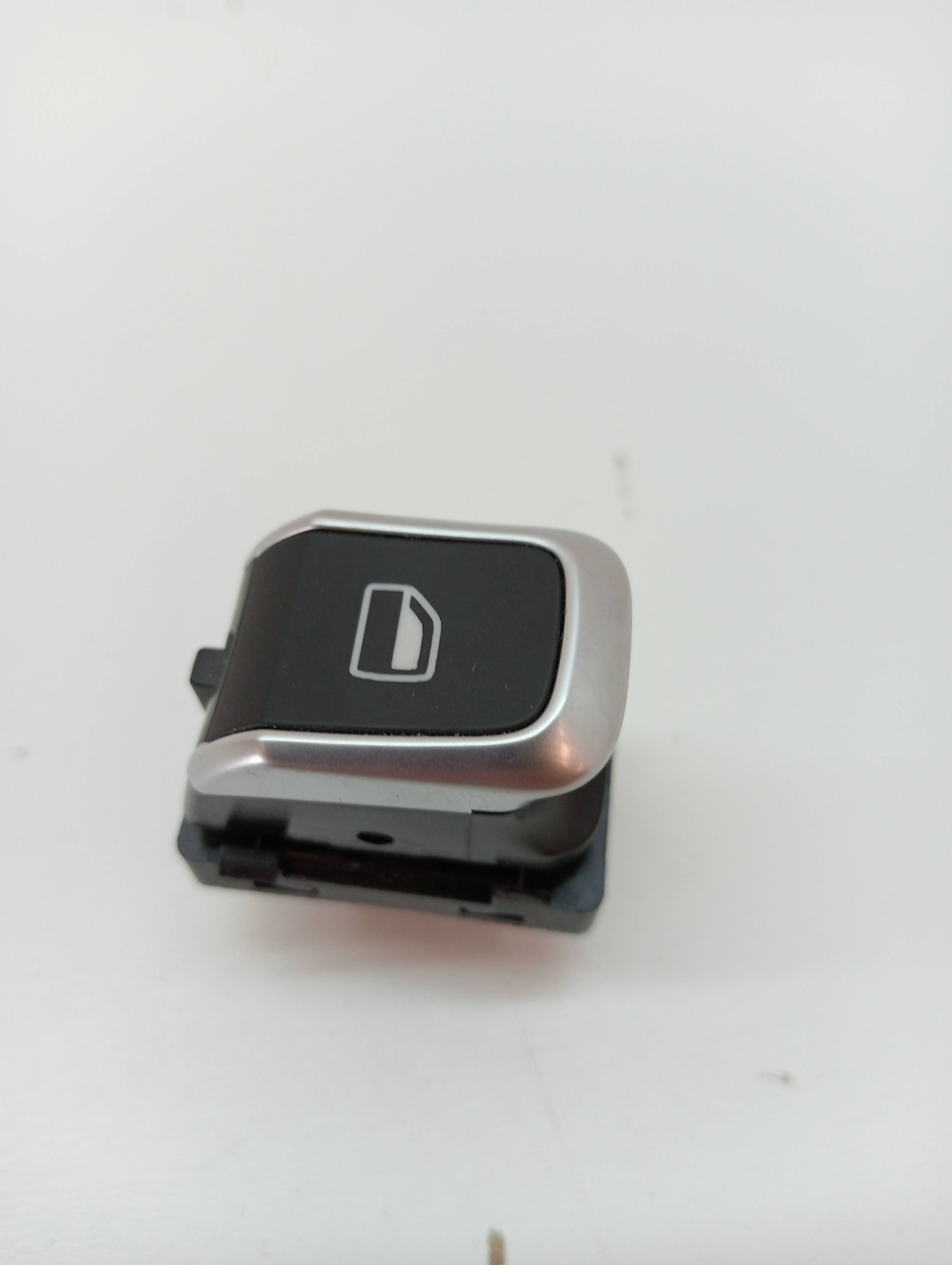 Rear Right Window Switch AUDI Q3 (8UG)
