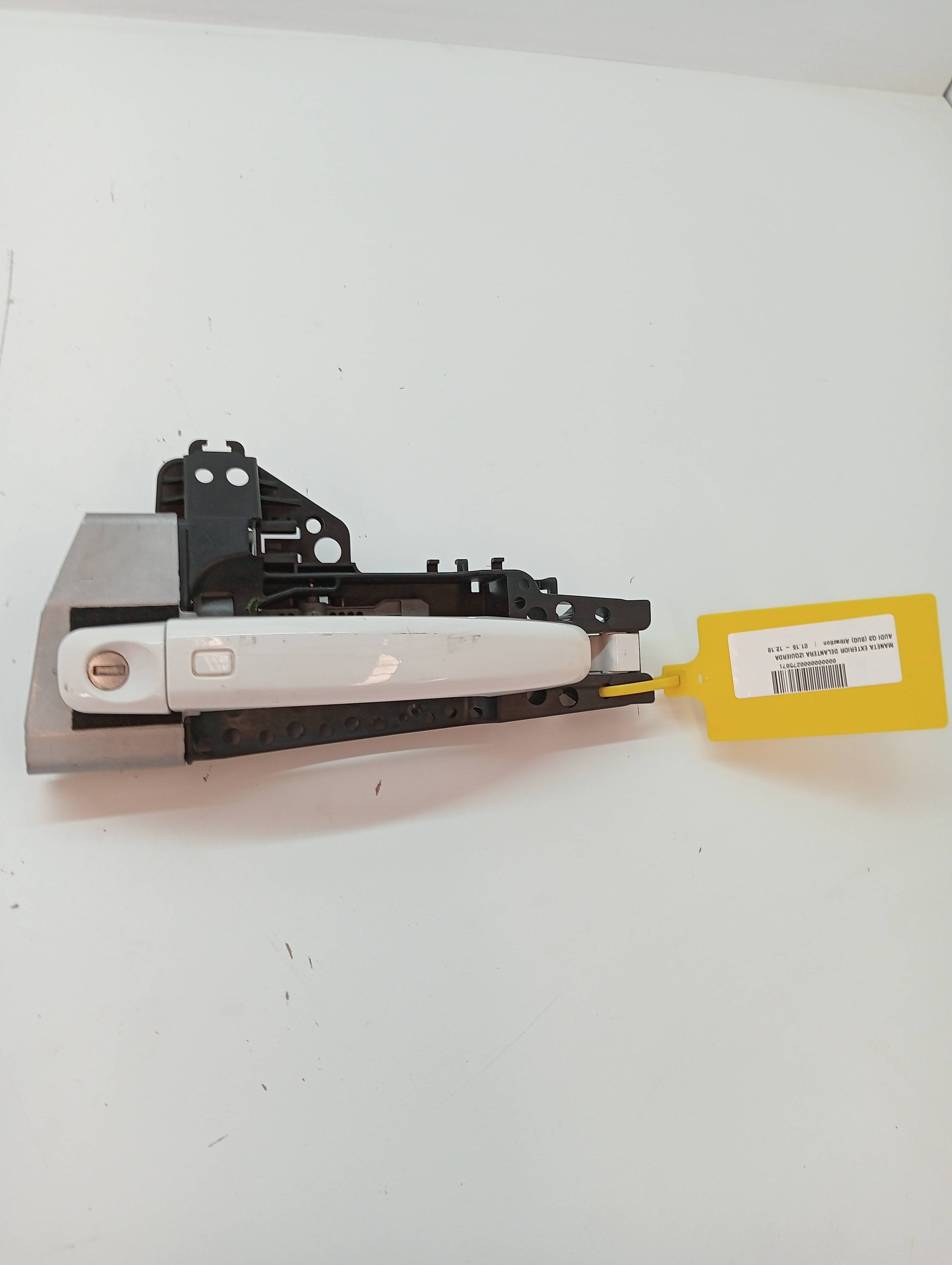 Front Left Exterior Door Handle AUDI Q3 (8UG)