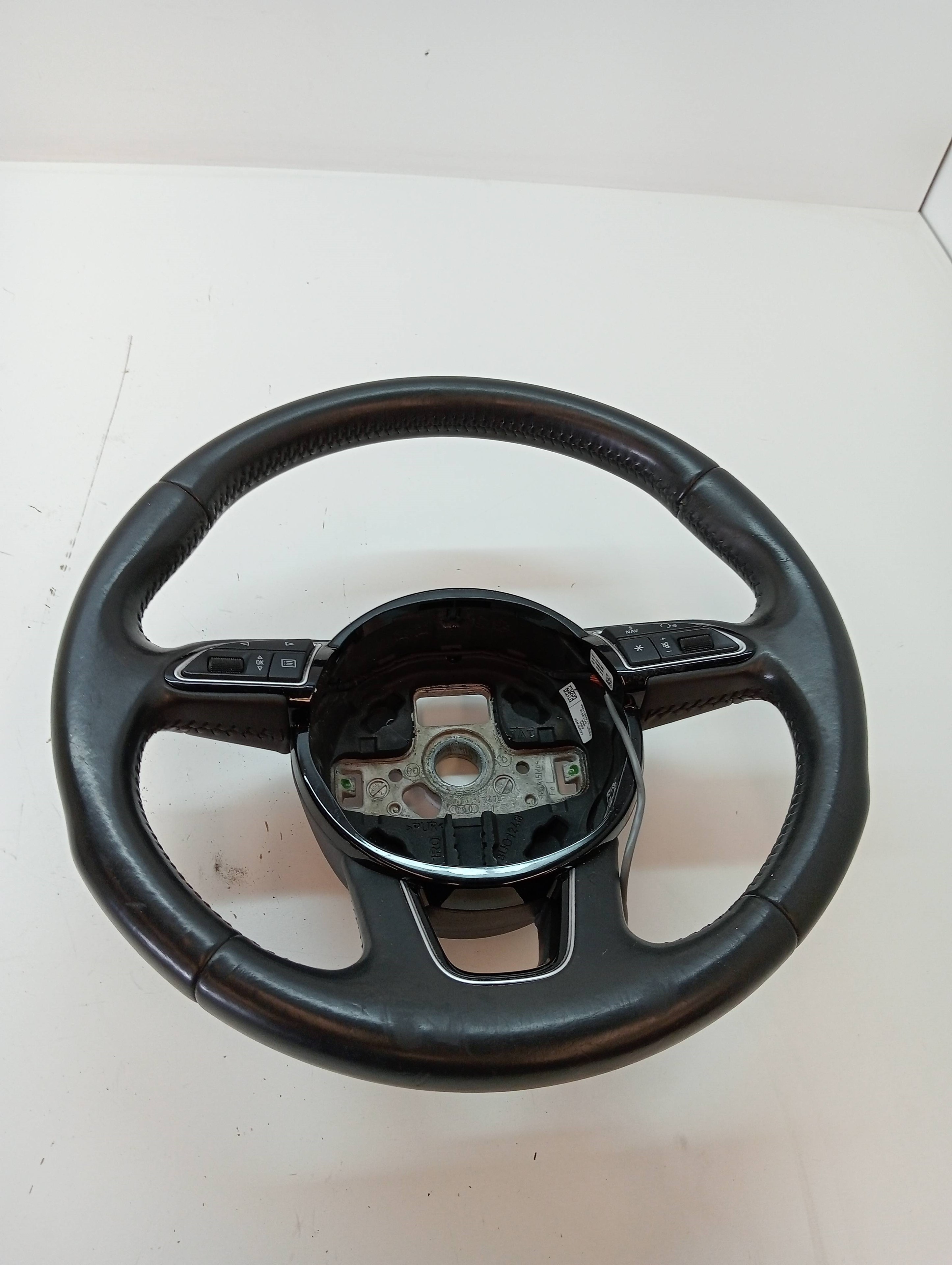 VOLANTE AUDI Q3 (8UG)
