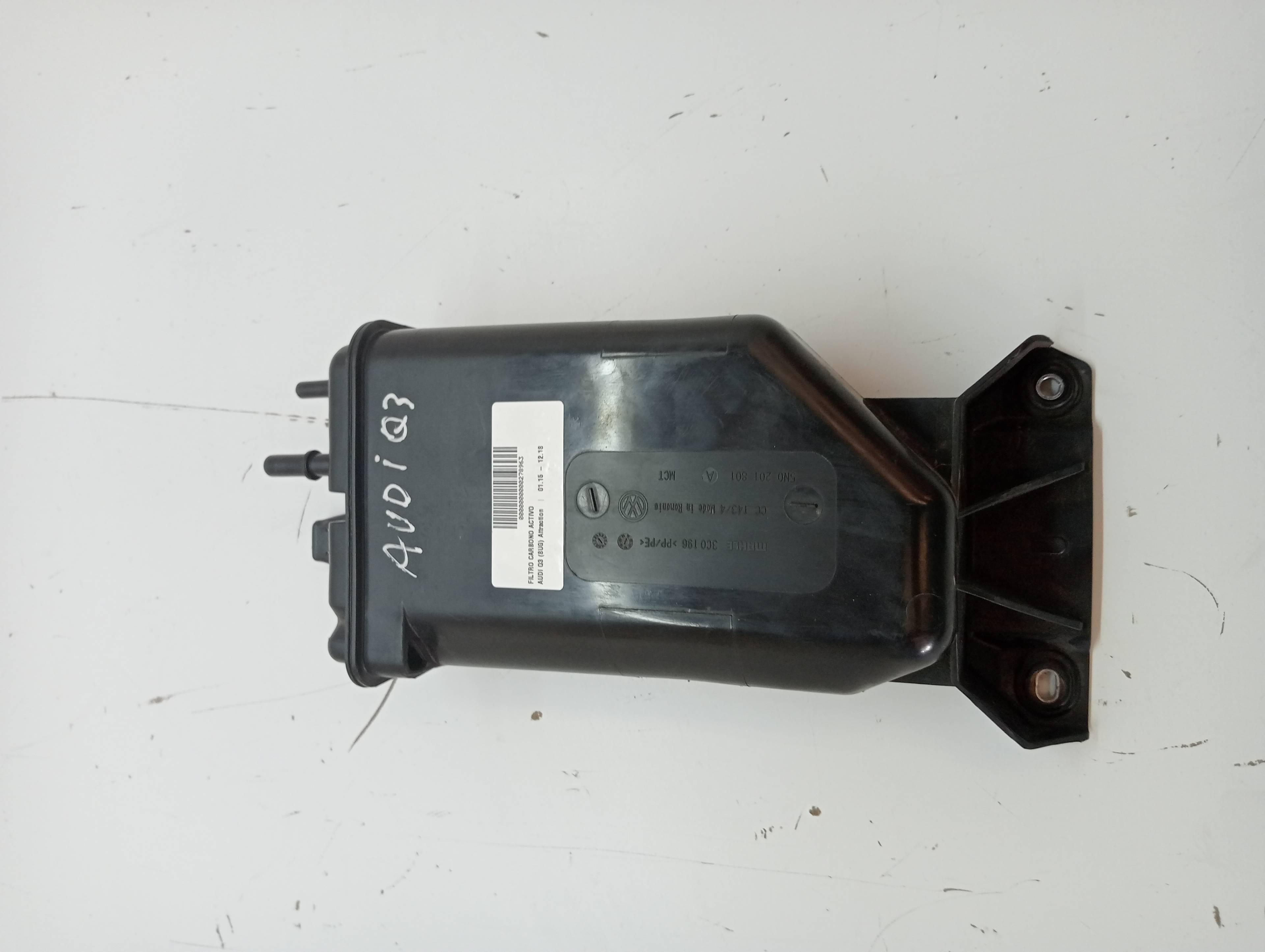 Filtro carboni attivi AUDI Q3 (8UG)