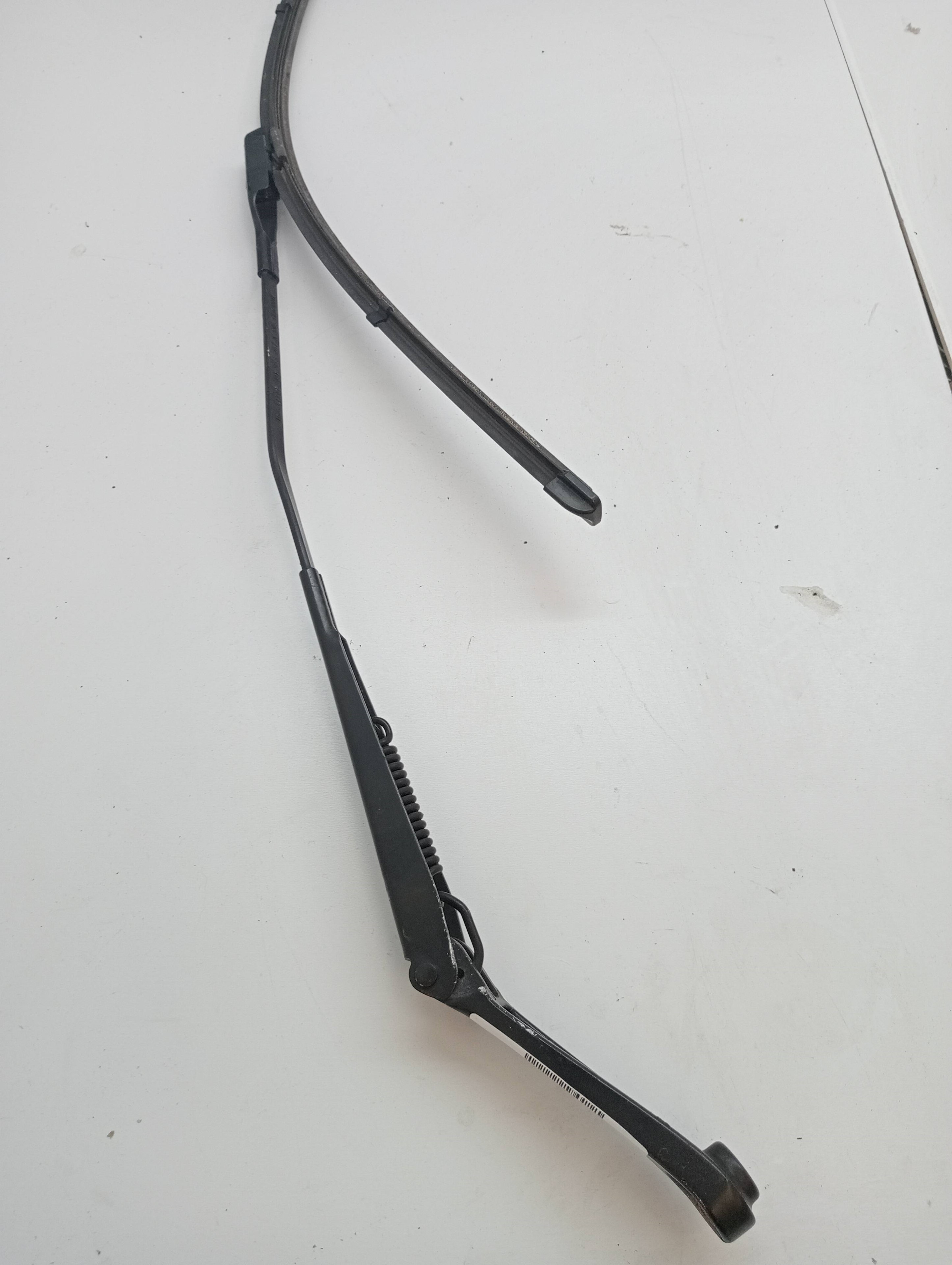 brazo limpia delantero izquierdo - Imagen 1