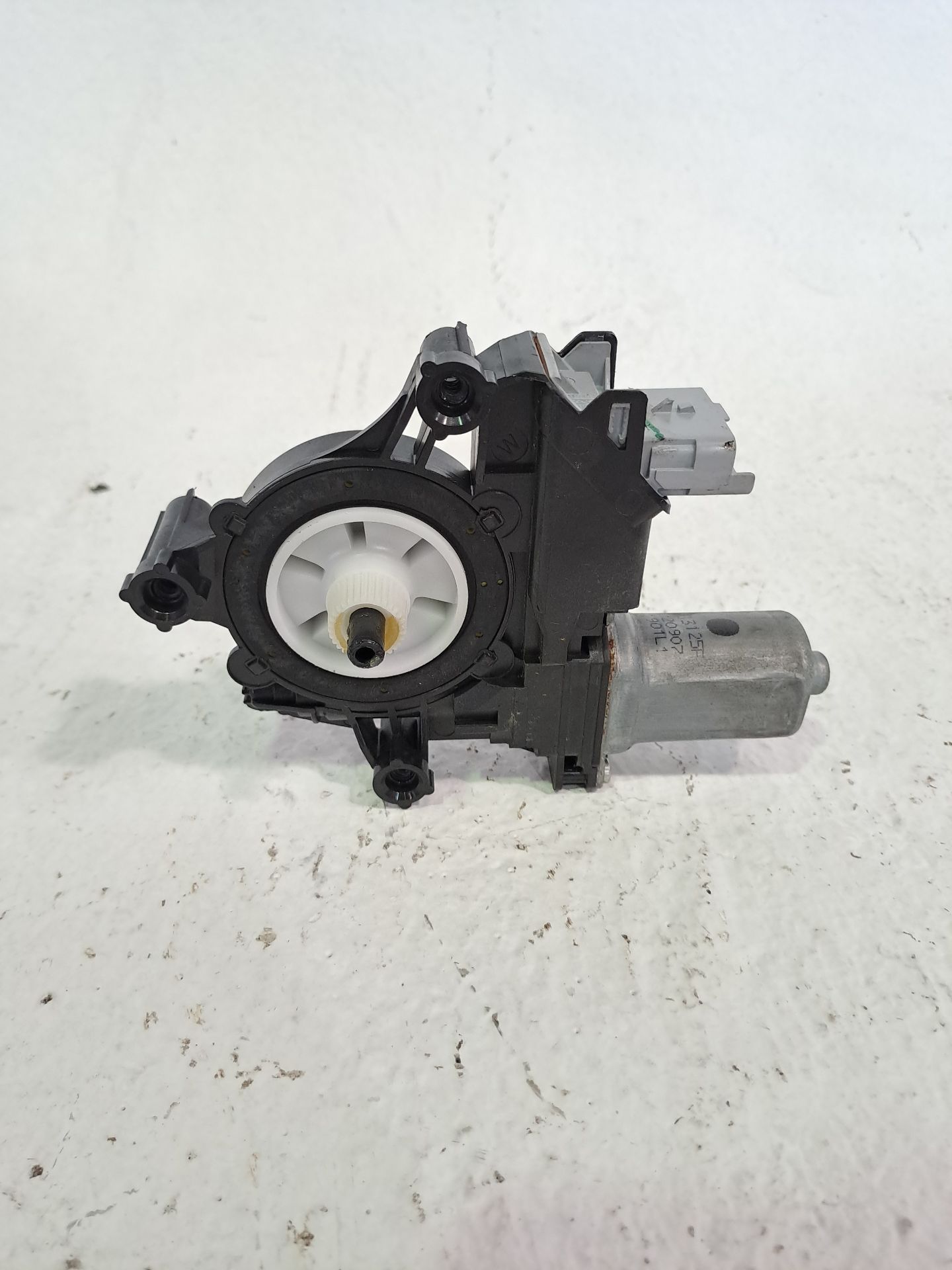 Motor vidro elétrico dianteiro direito OPEL CORSA F