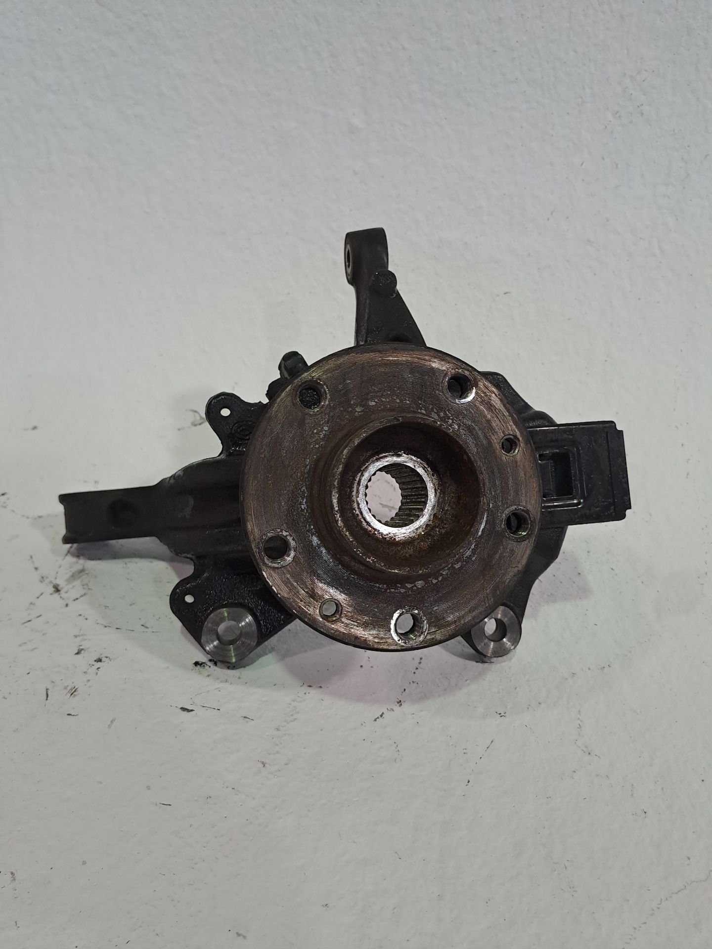 Fusée avant gauche RENAULT MEGANE III BERLINA 5 P