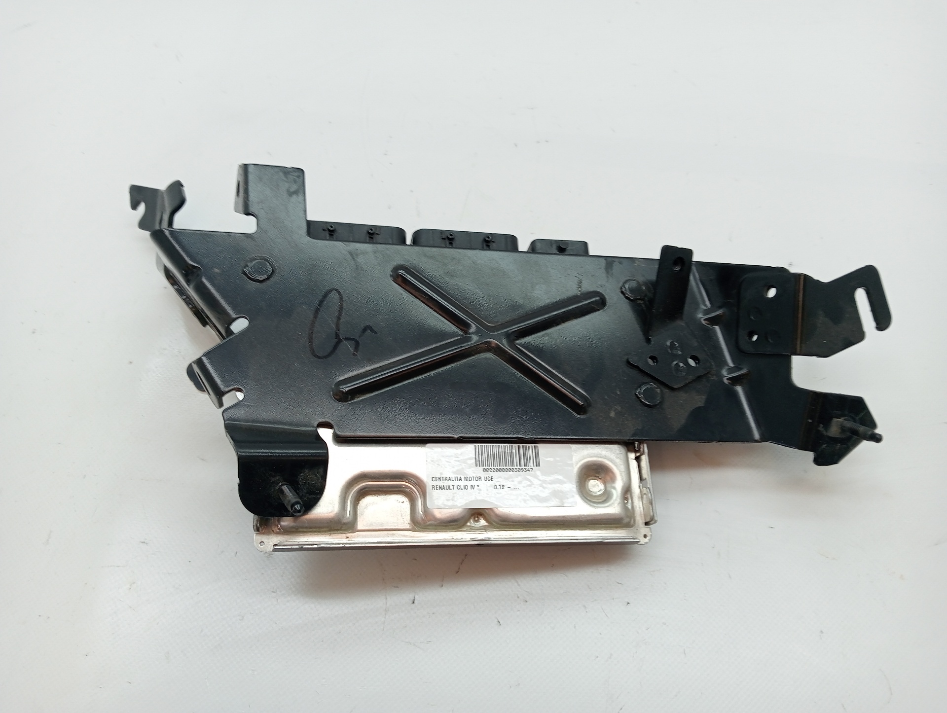 Calculateur moteur RENAULT CLIO IV