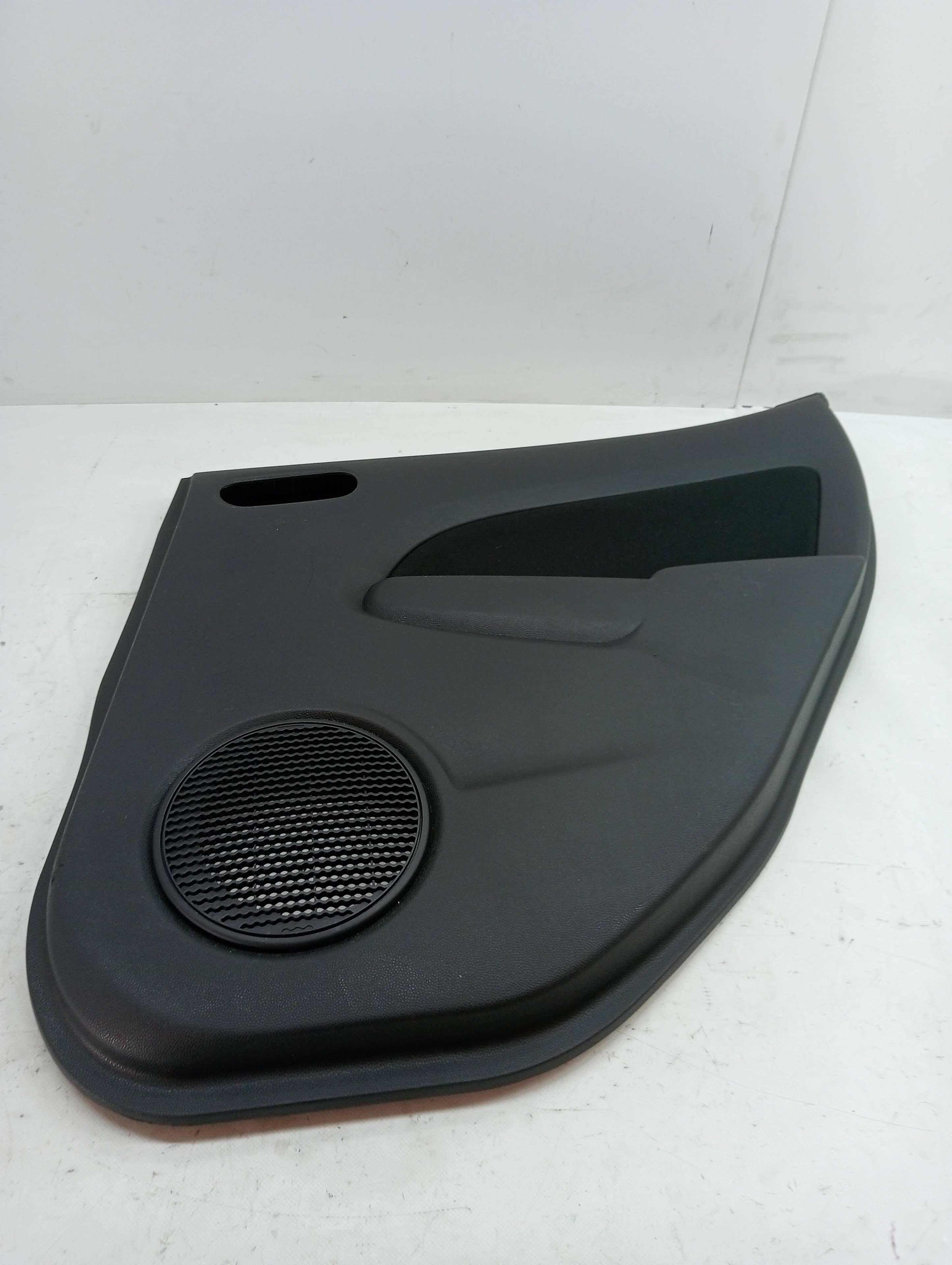 Garniture de porte arrière droite MAZDA 2 LIM. (DE)