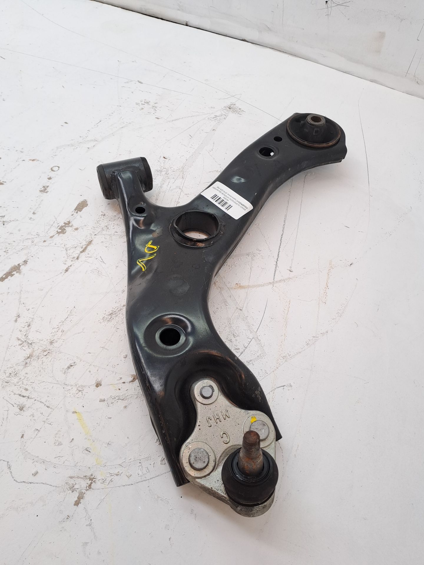 Front Left Lower Control Arm TOYOTA C-HR
