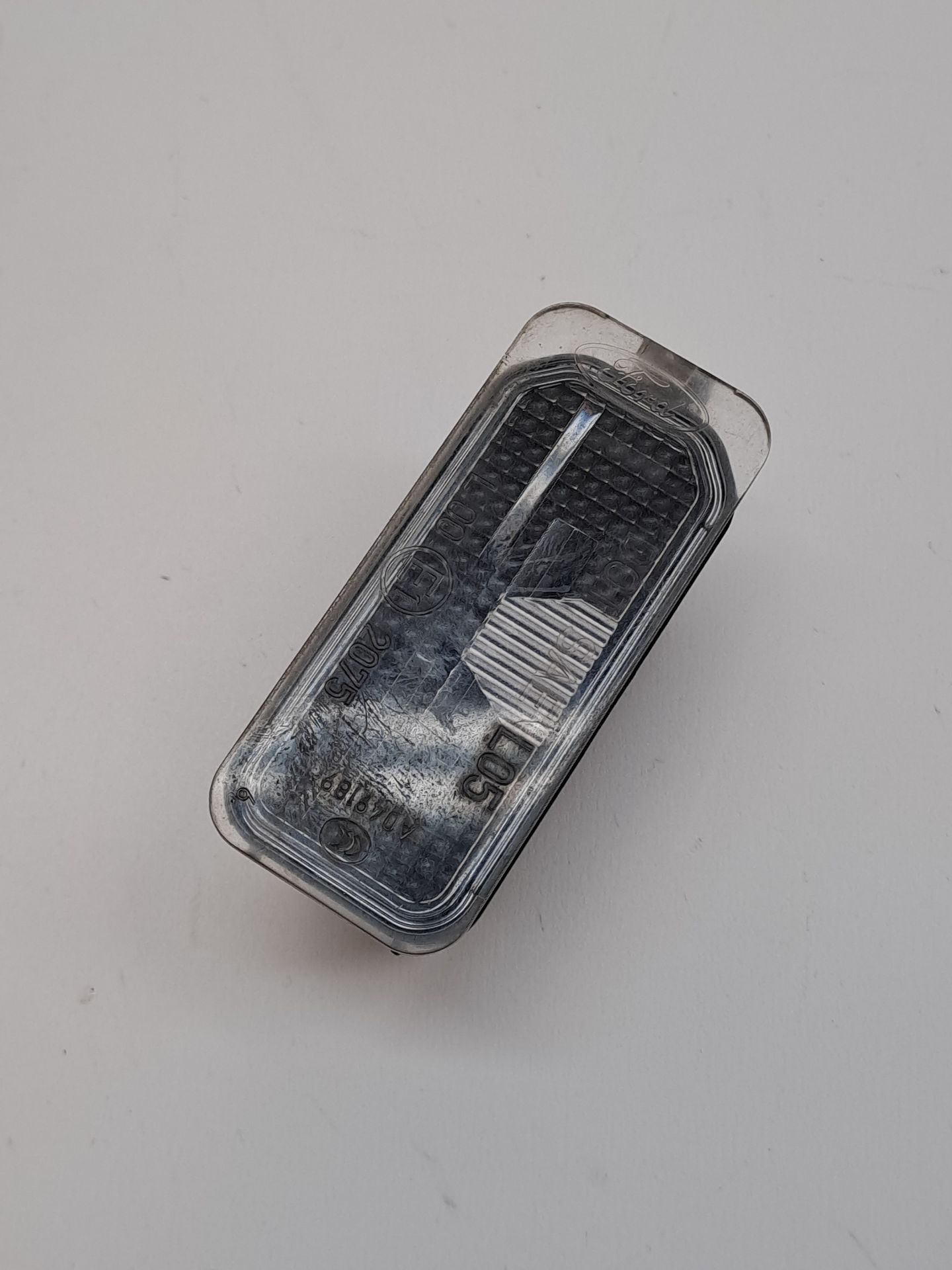 Éclairage de plaque FORD FIESTA (CB1)