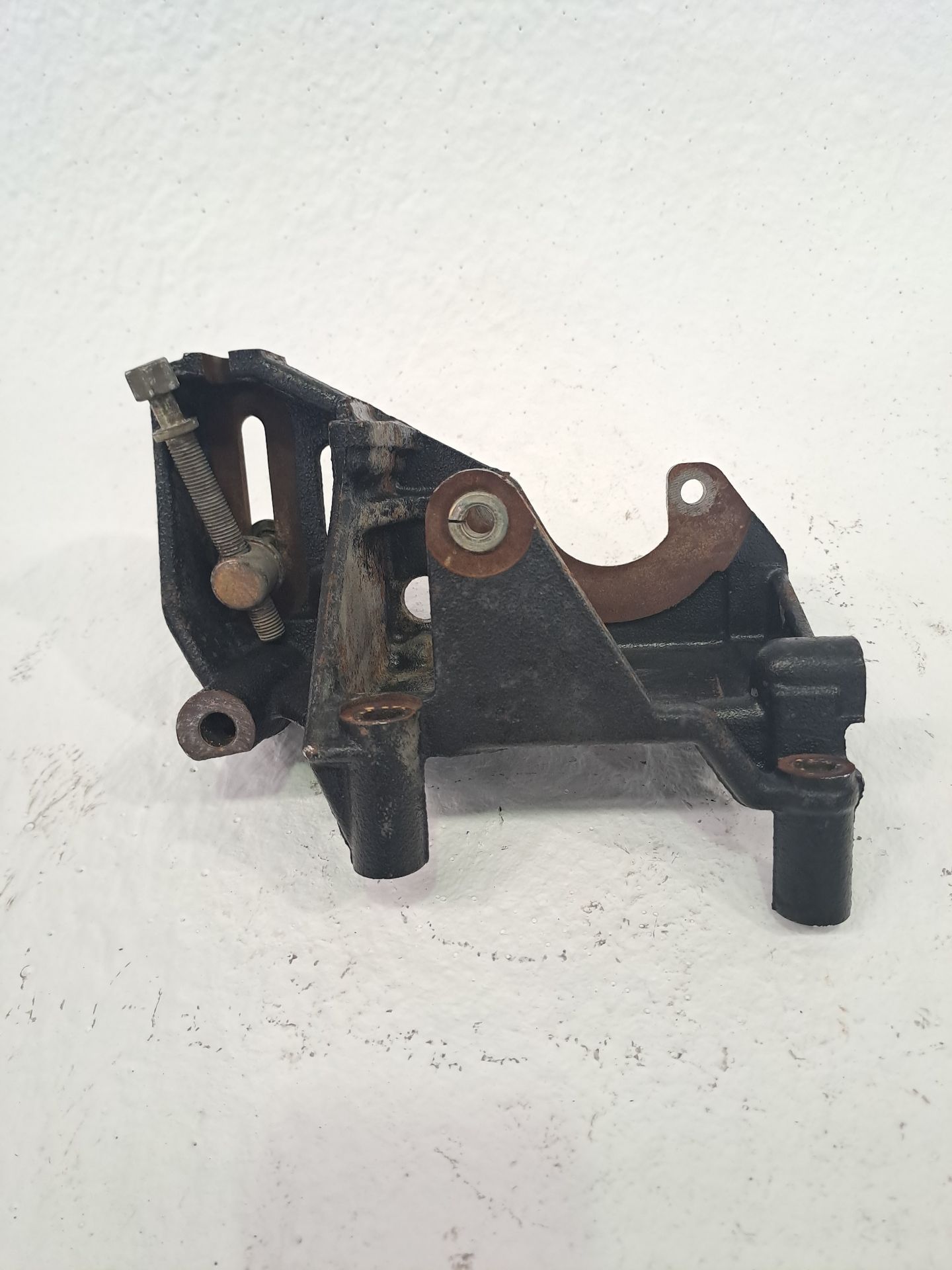 Embase d'antenne MITSUBISHI MONTERO PININ (H60/H70)