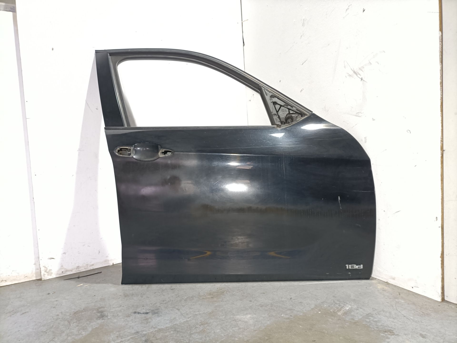 Porte avant droite BMW X1 (E84)