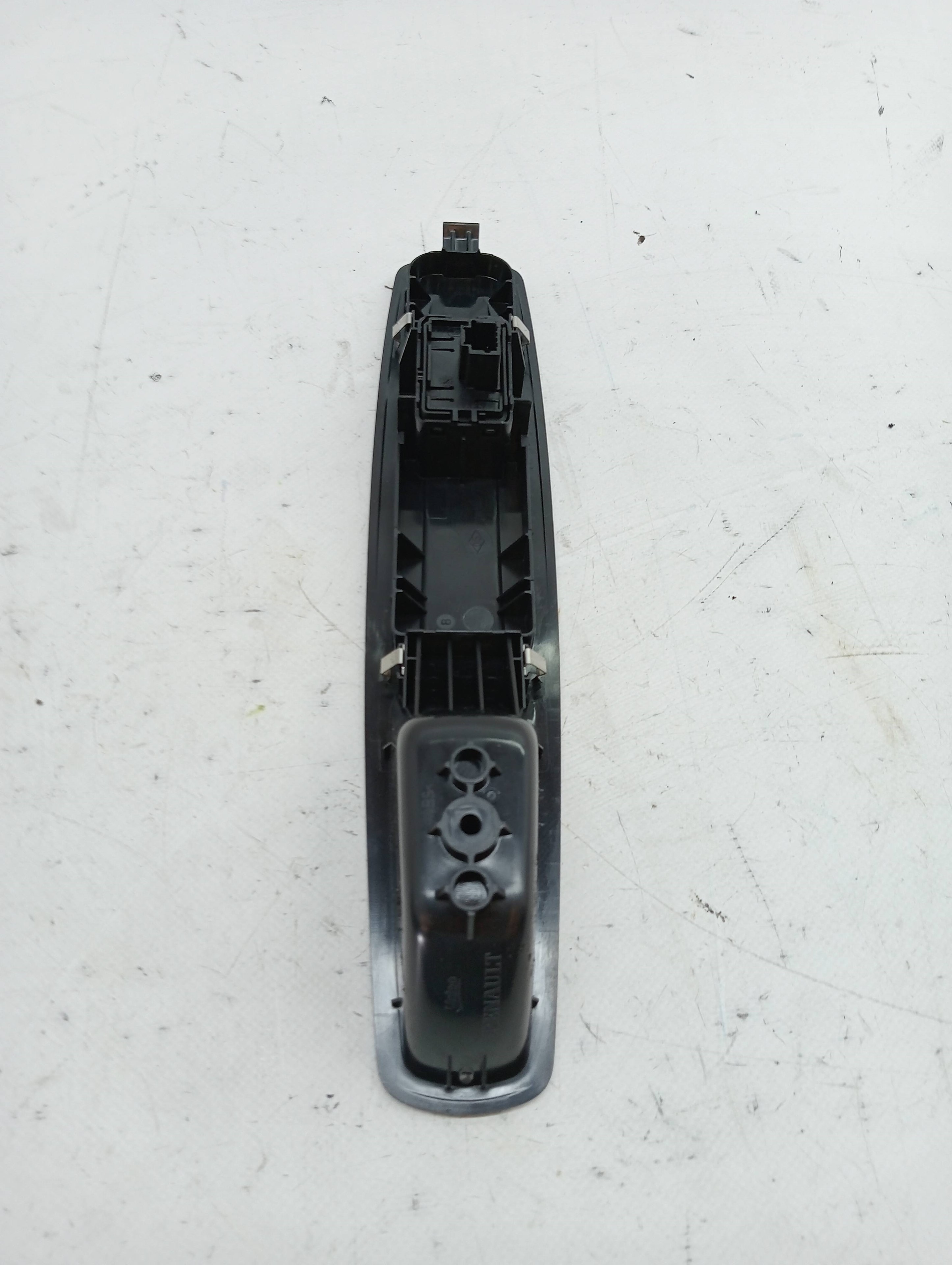 Comando vidro elétrico dianteiro direito RENAULT MEGANE III BERLINA 5 P