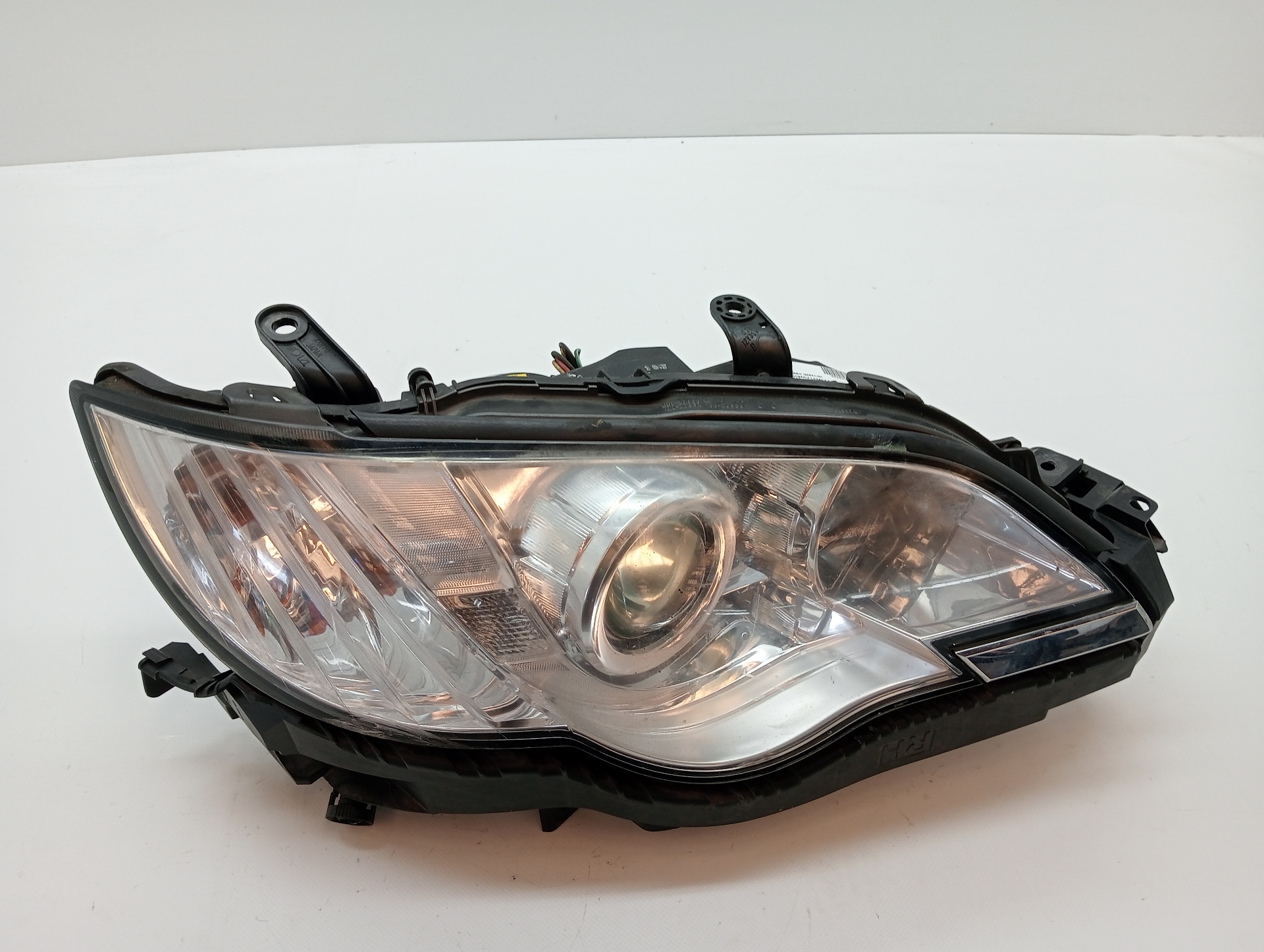 Phare droit SUBARU LEGACY FAMILIAR/OUTBACK B13 (BP)
