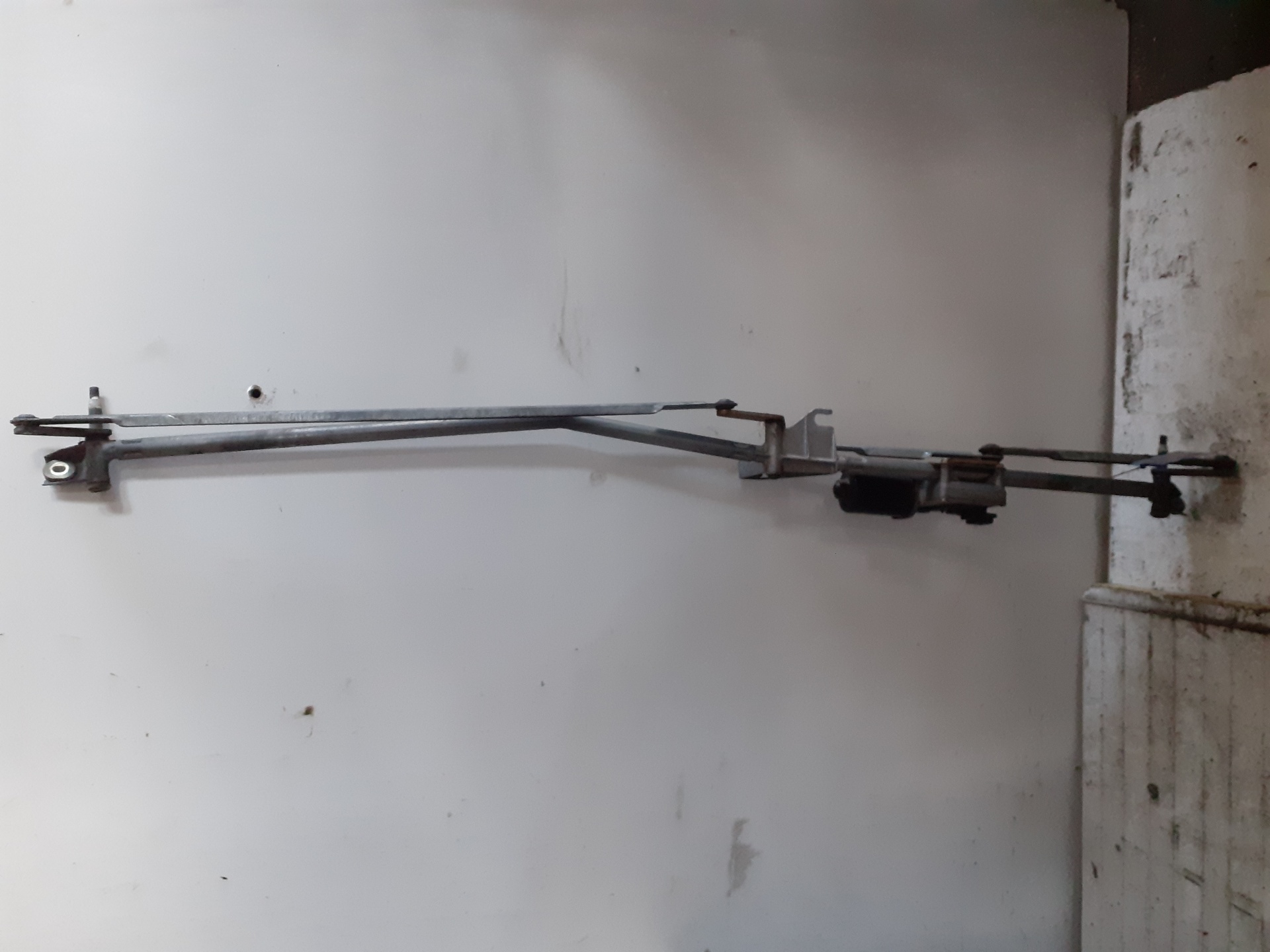 Scheibenwischermotor vorne PEUGEOT 307 BREAK / SW (S1)