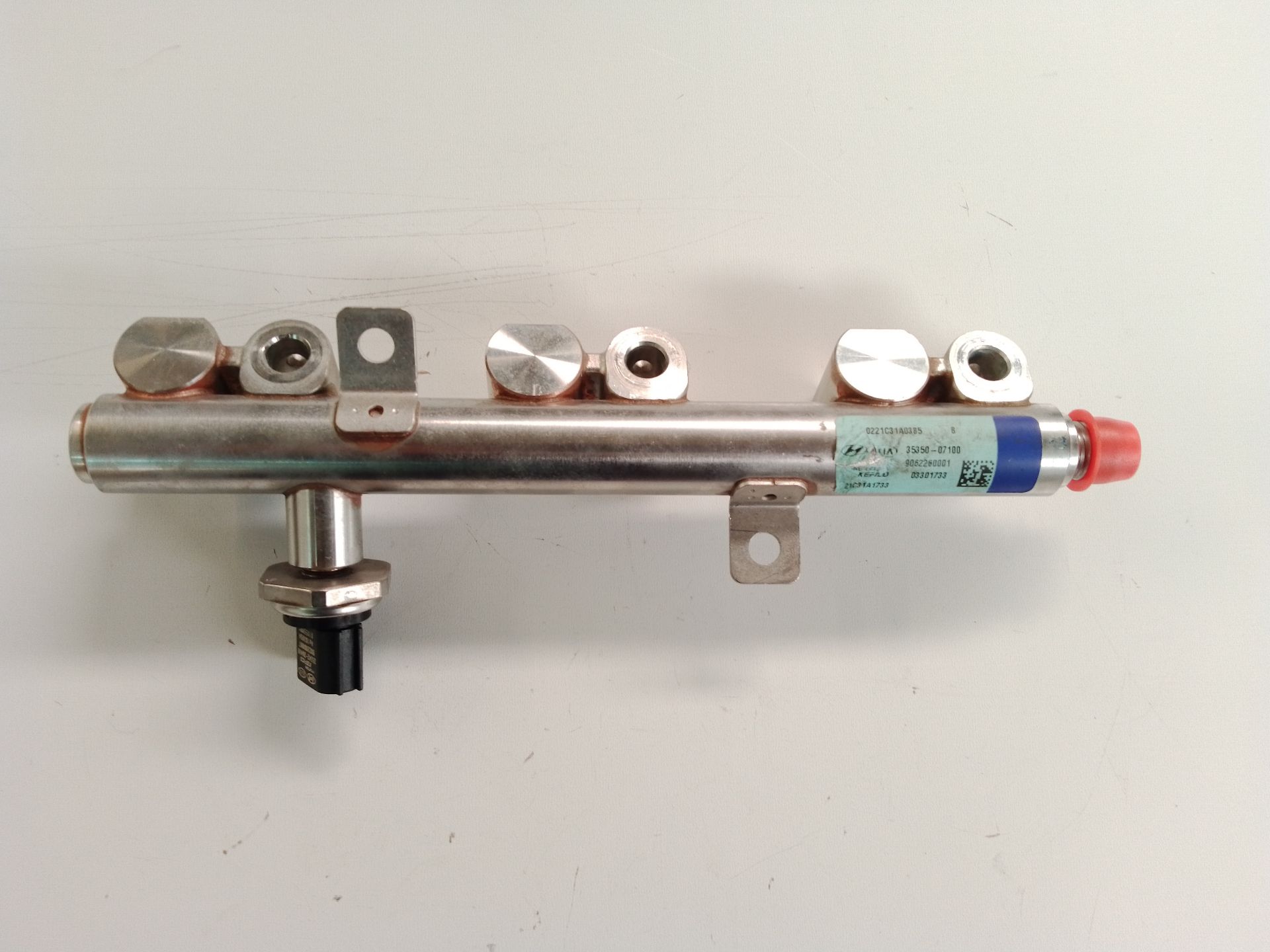 Fuel Rail KIA STONIC