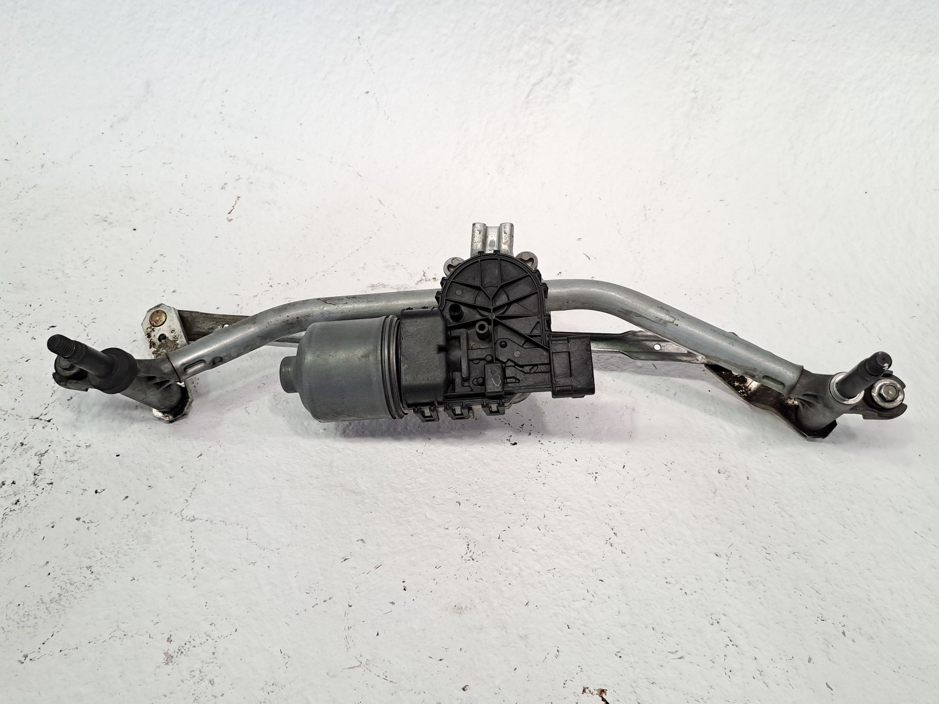 Scheibenwischermotor vorne PEUGEOT XR7