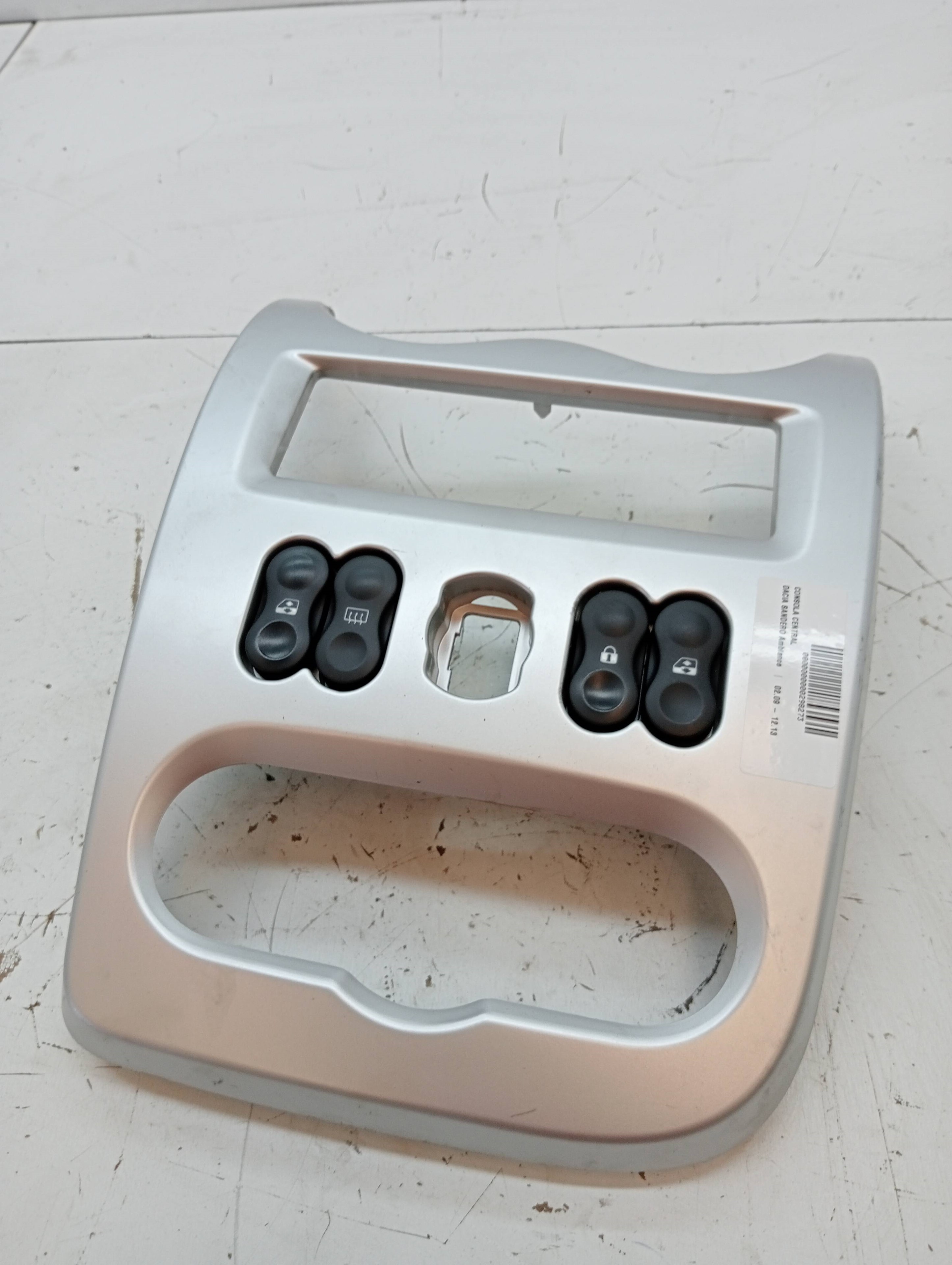 Console central DACIA SANDERO