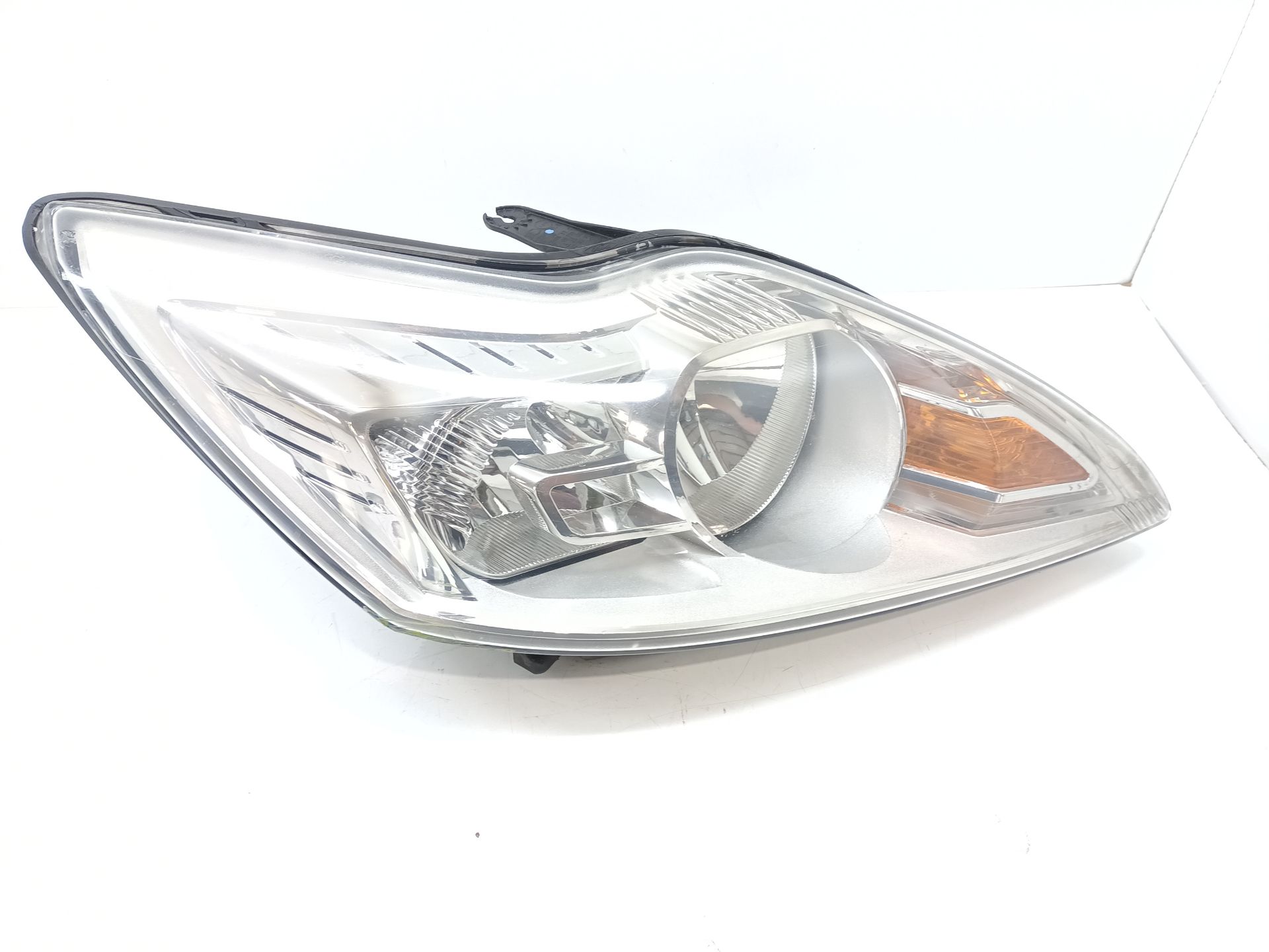 Farol direito FORD FOCUS BERLINA (CAP)