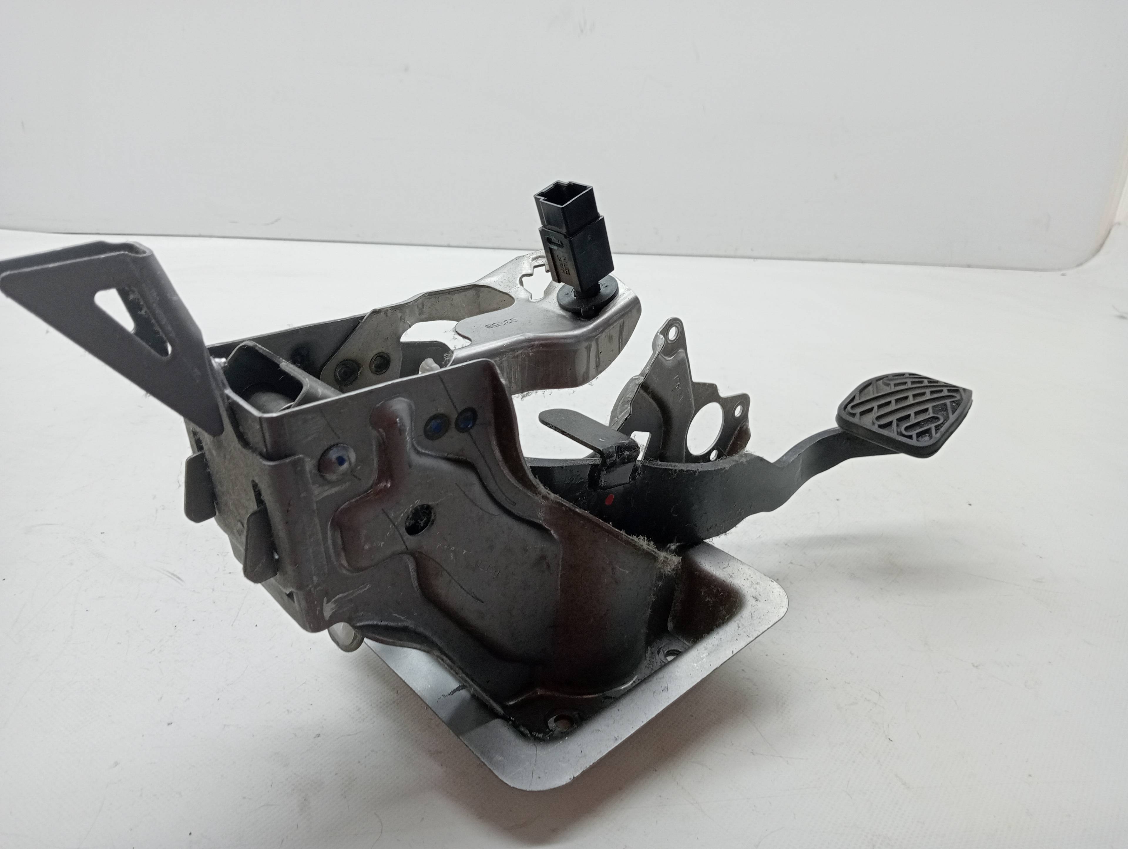 Pedal do freio NISSAN MICRA (K13)