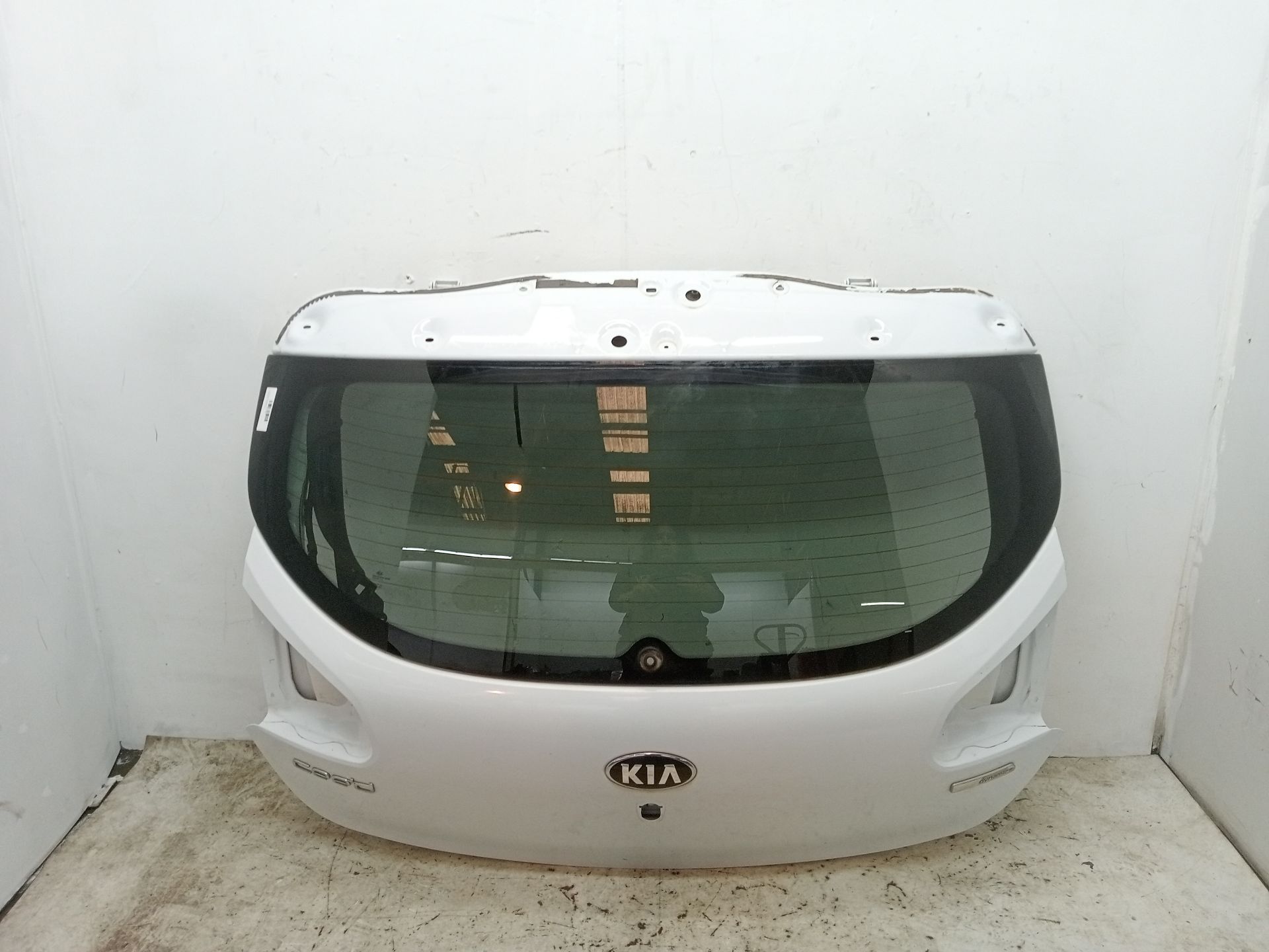 Tampa traseira KIA CEED