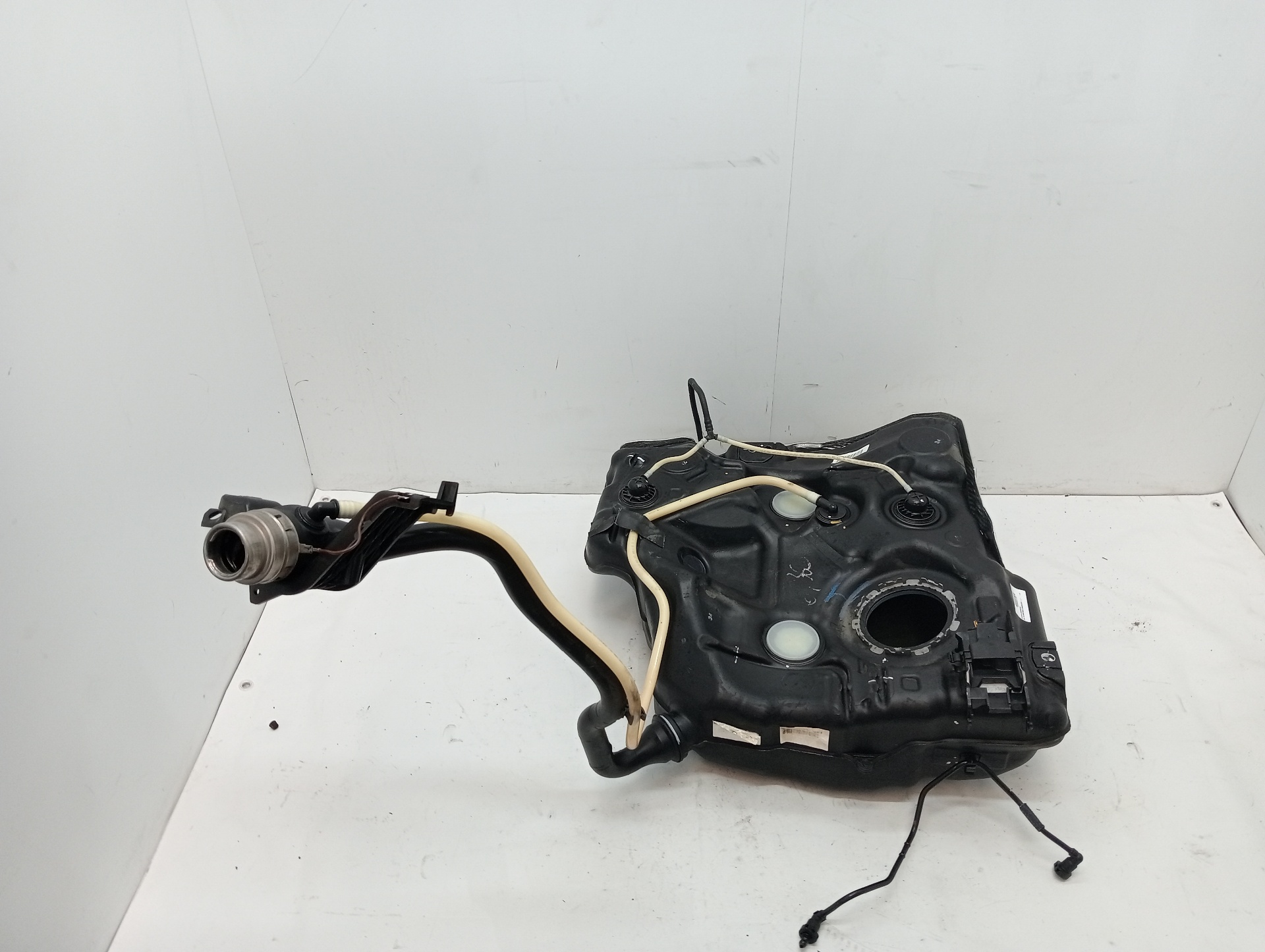 Fuel tank AUDI A3 SPORTBACK (8VA)