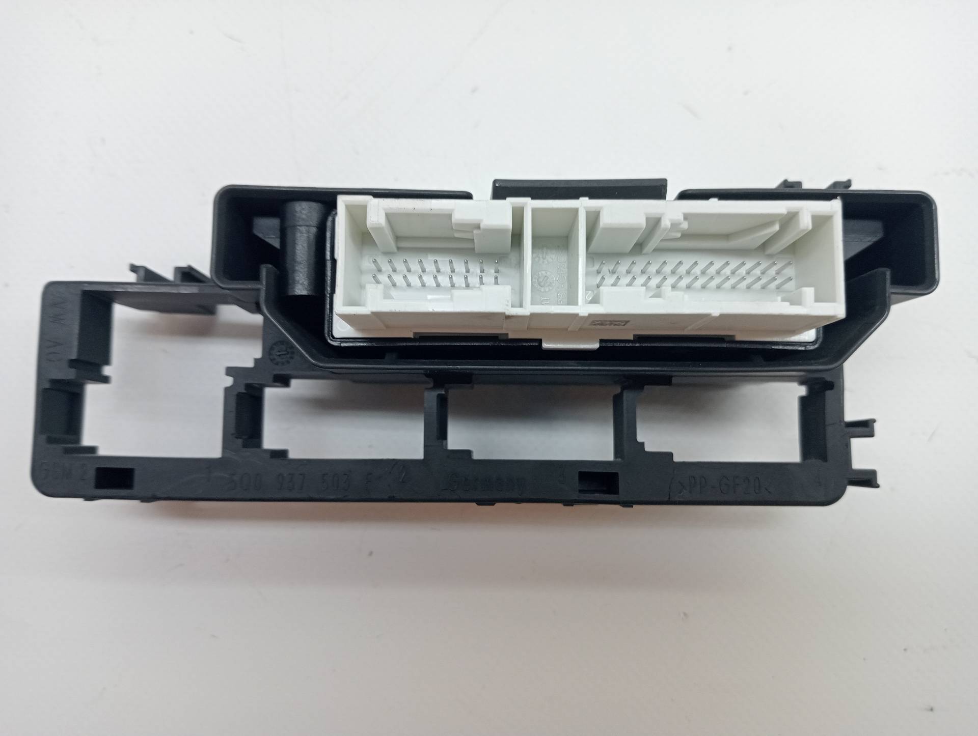 Electronic Control Module AUDI A3 SPORTBACK (8VA)