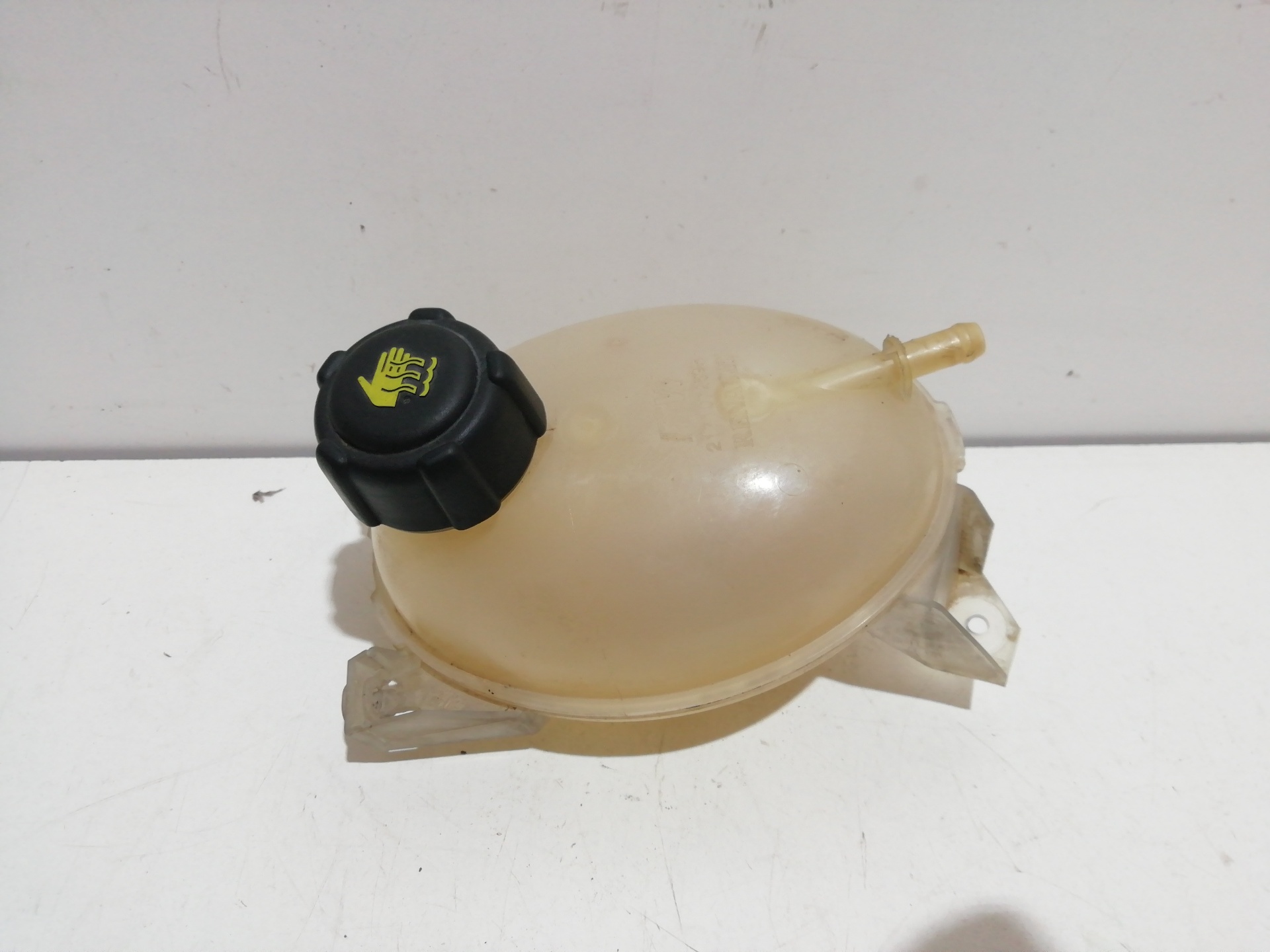 Expansion tank RENAULT CLIO IV