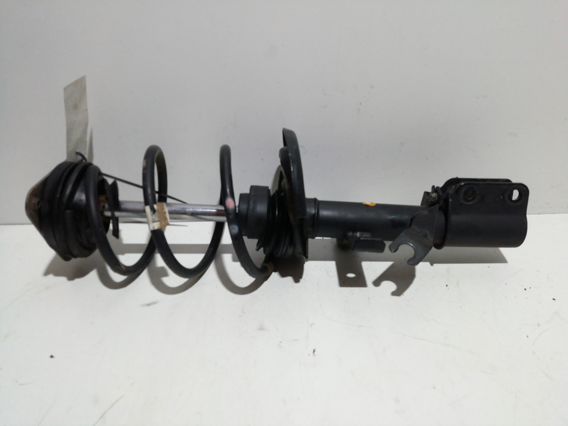 Front Left Shock Absorber RENAULT CLIO IV