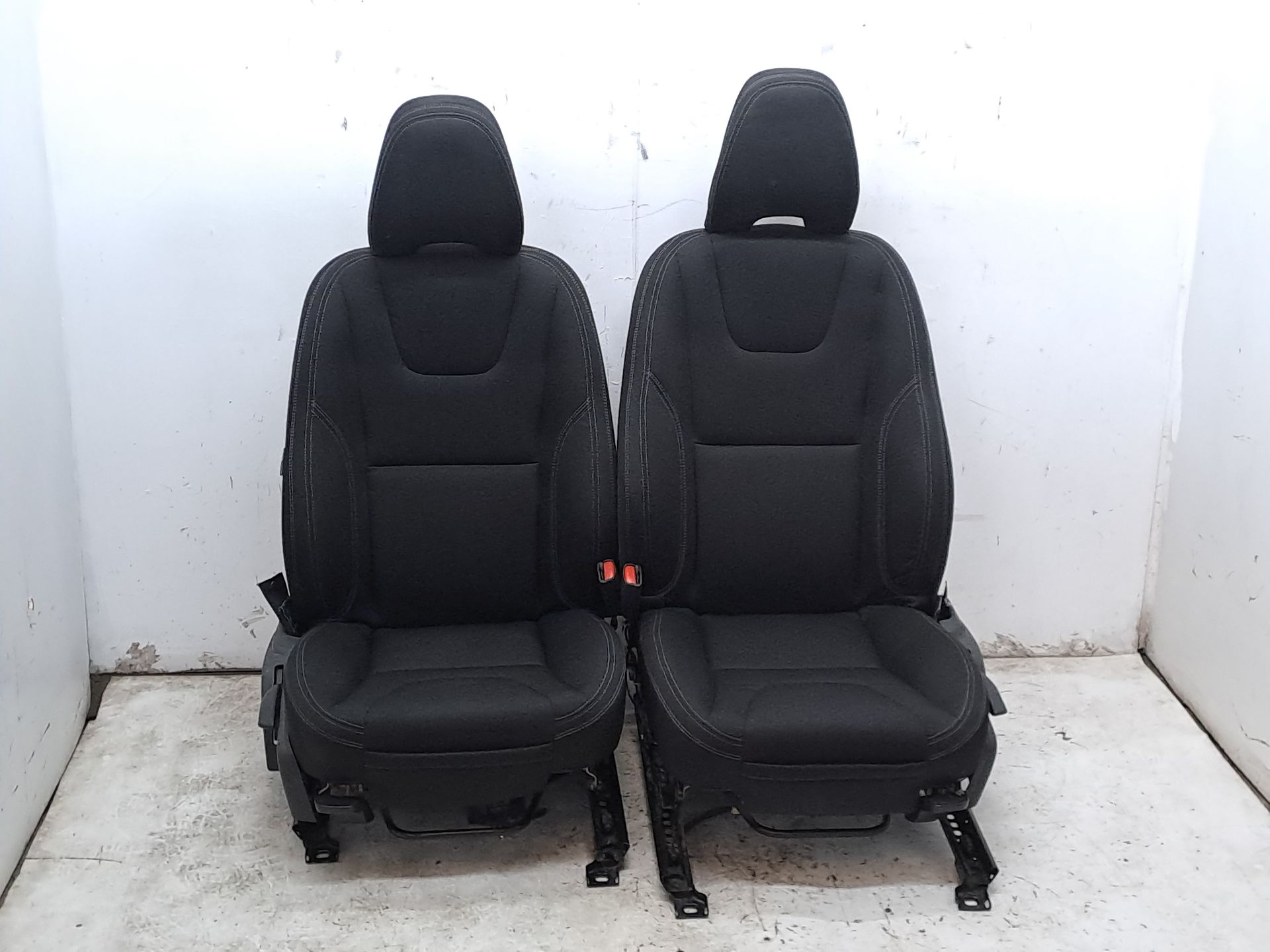 JUEGO ASIENTOS COMPLETO VOLVO XC60