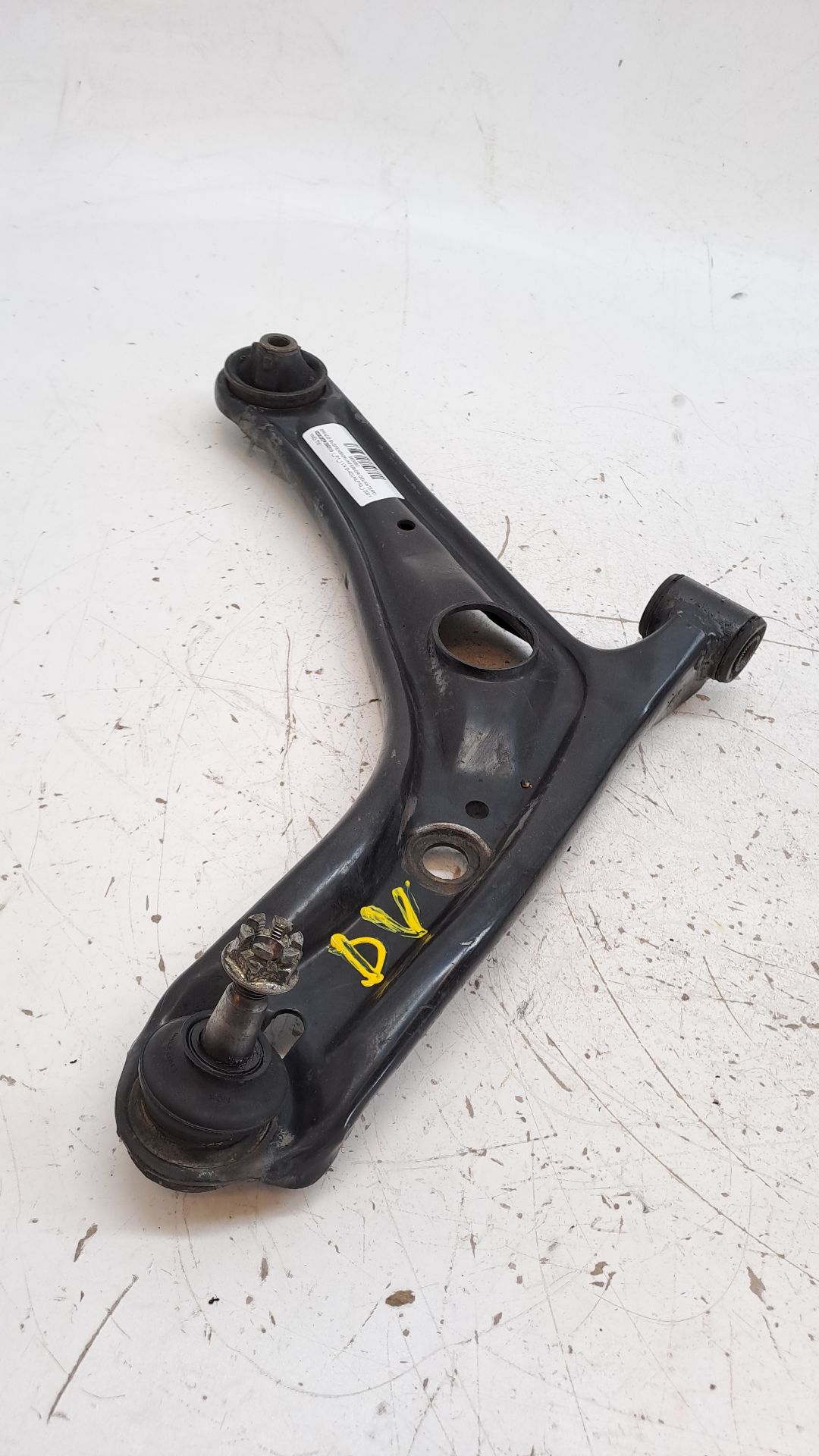 Front Left Lower Control Arm TOYOTA YARIS (_P1_)