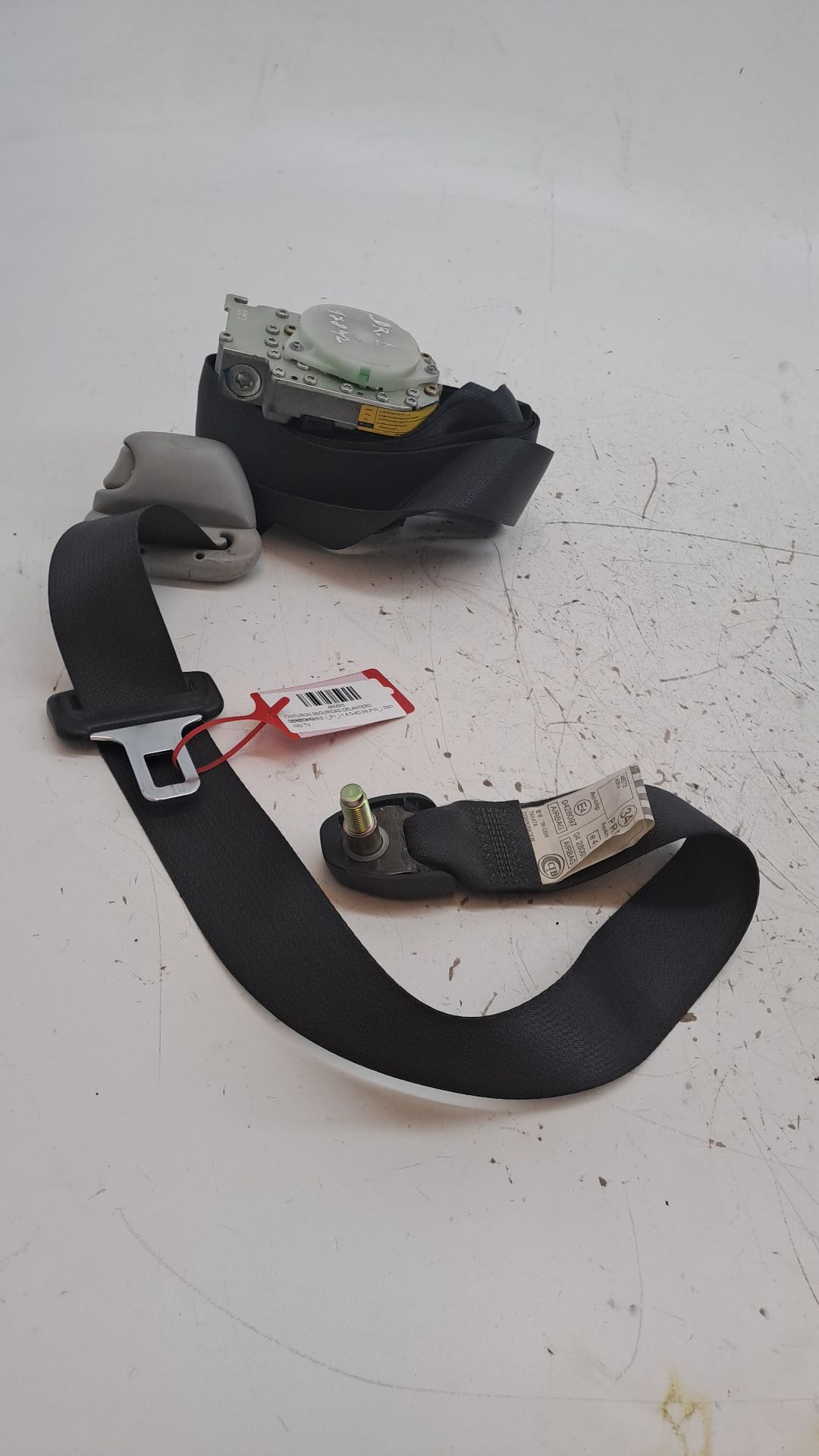 Front right seat belt TOYOTA YARIS (_P1_)