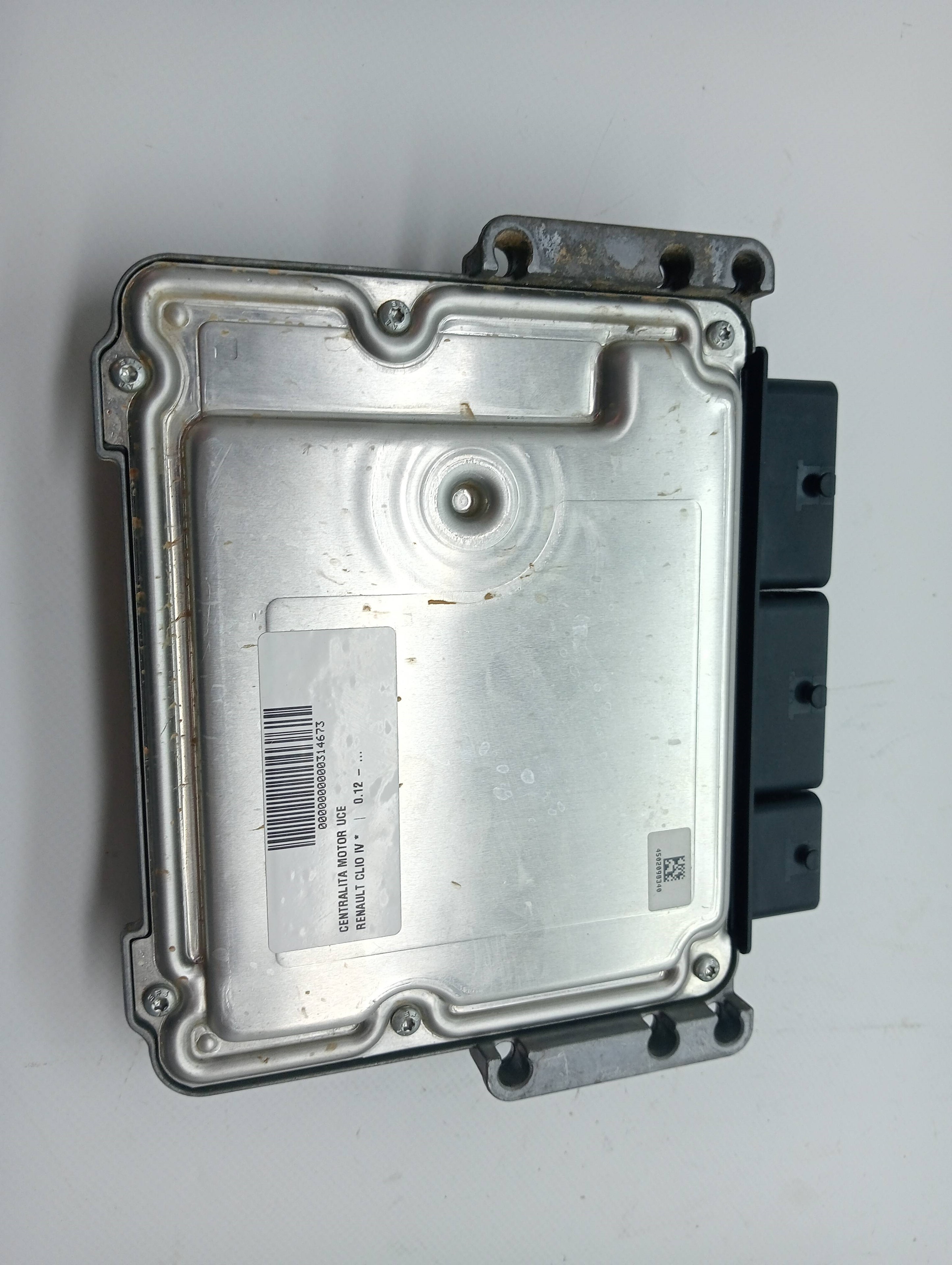 Calculateur moteur RENAULT CLIO IV