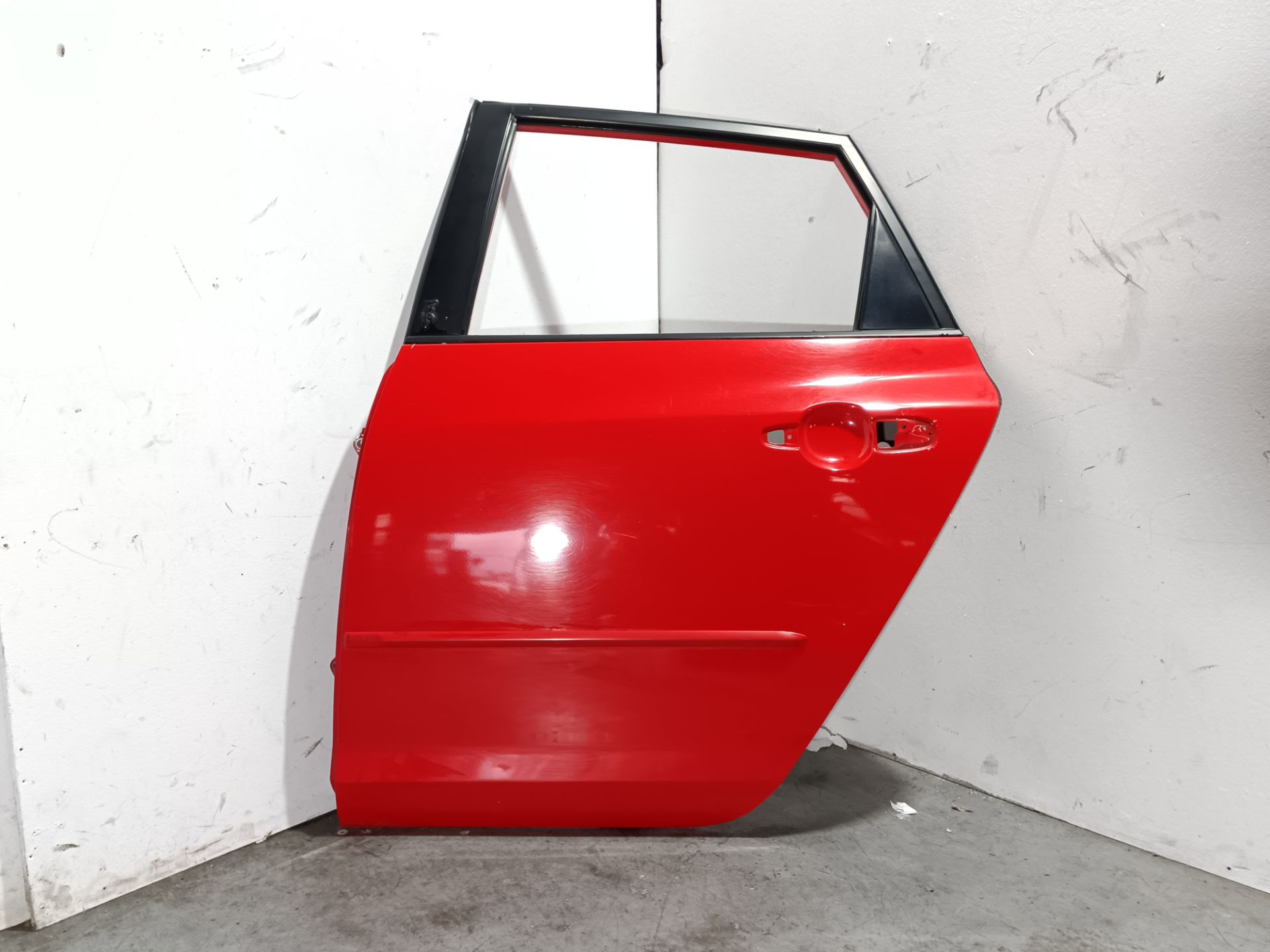 Porta traseira esquerda MAZDA 3 BERLINA (BK)