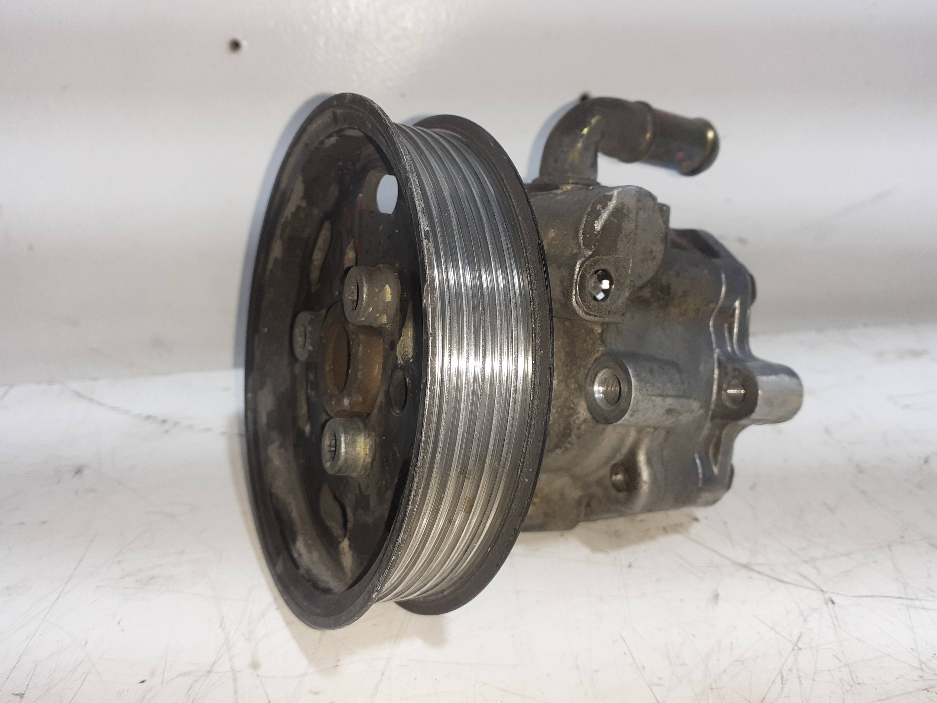 Pompe direction assistée VOLKSWAGEN GOLF IV BERLINA (1J1)