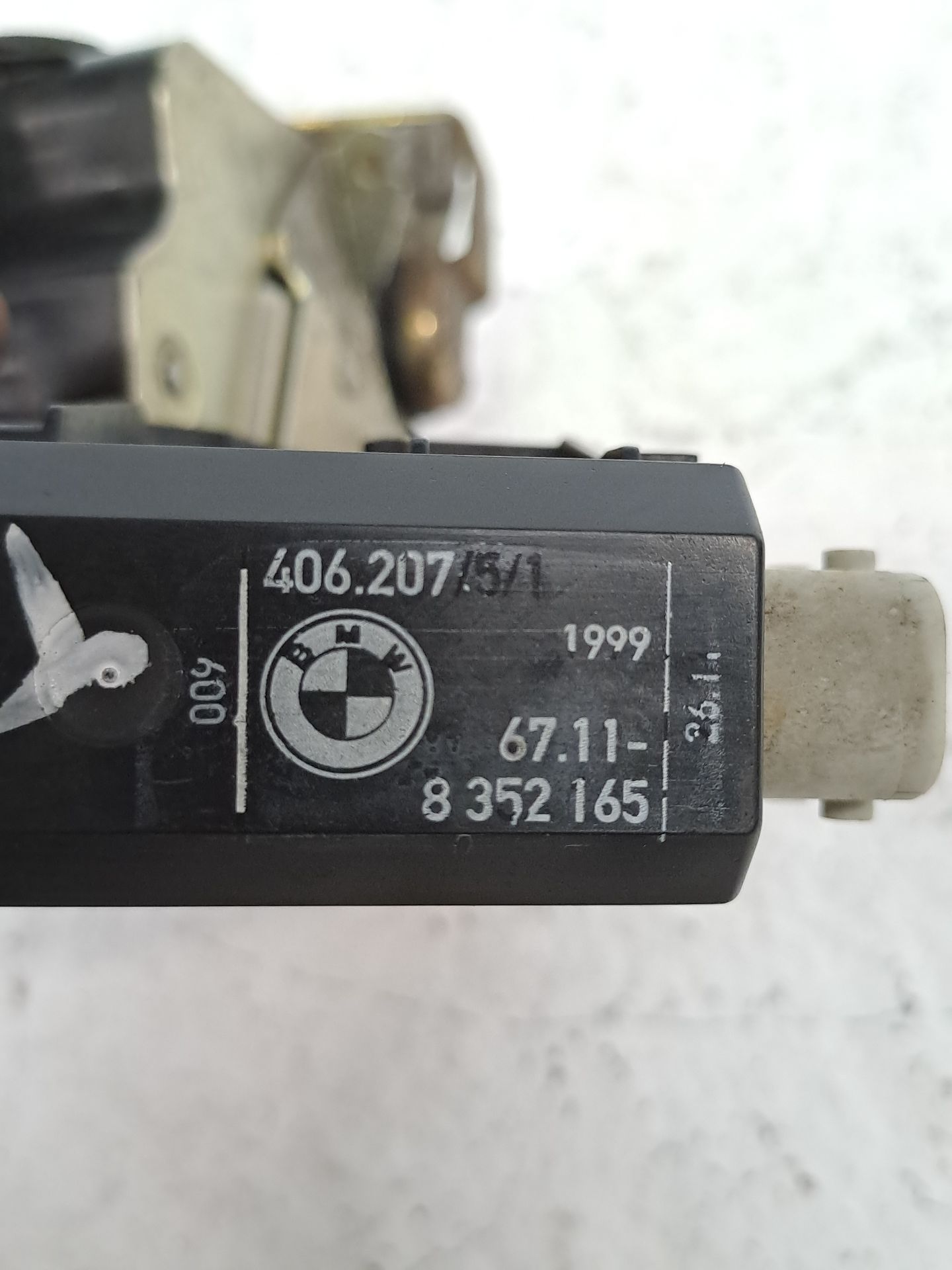 Rear left door lock BMW SERIE 5 TOURING (E39)