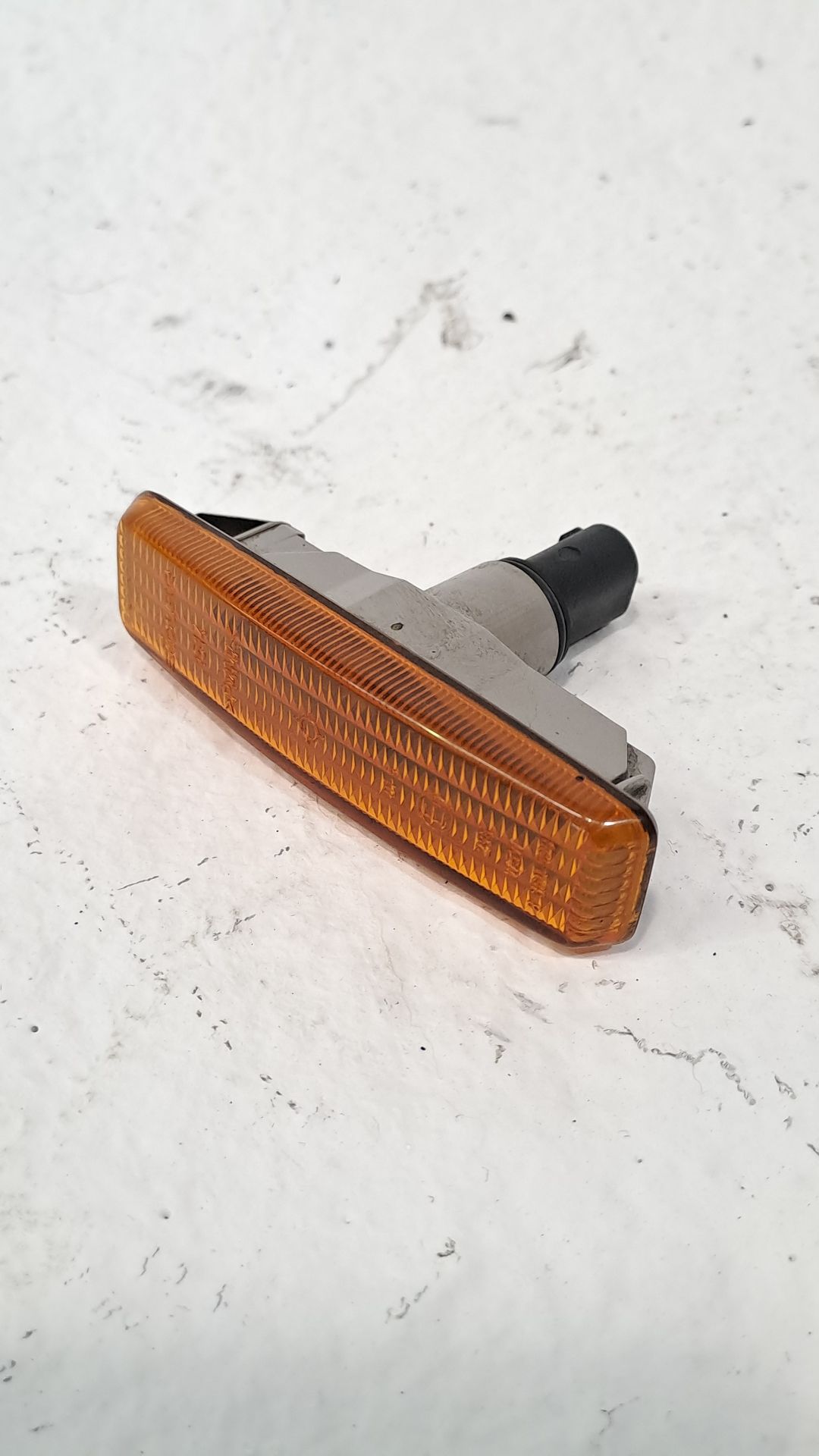 Luz lateral esquerda BMW SERIE 5 TOURING (E39)