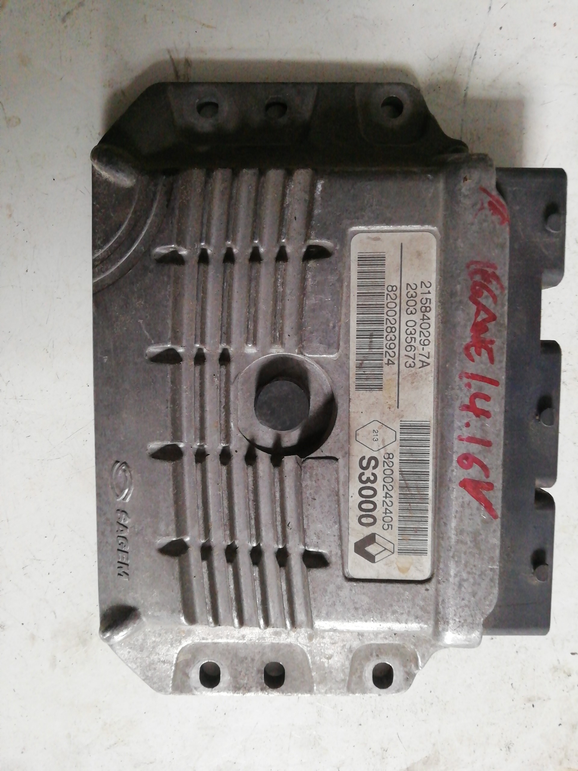 Engine control unit ECU RENAULT MEGANE II BERLINA 5P