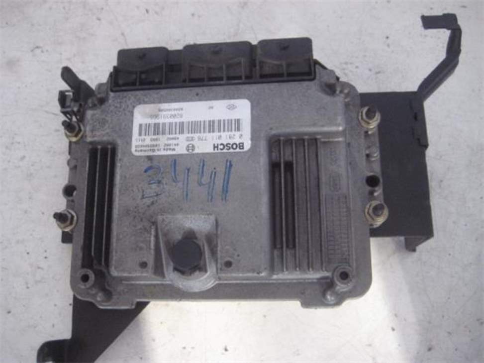 Engine control unit ECU RENAULT MEGANE II BERLINA 5P