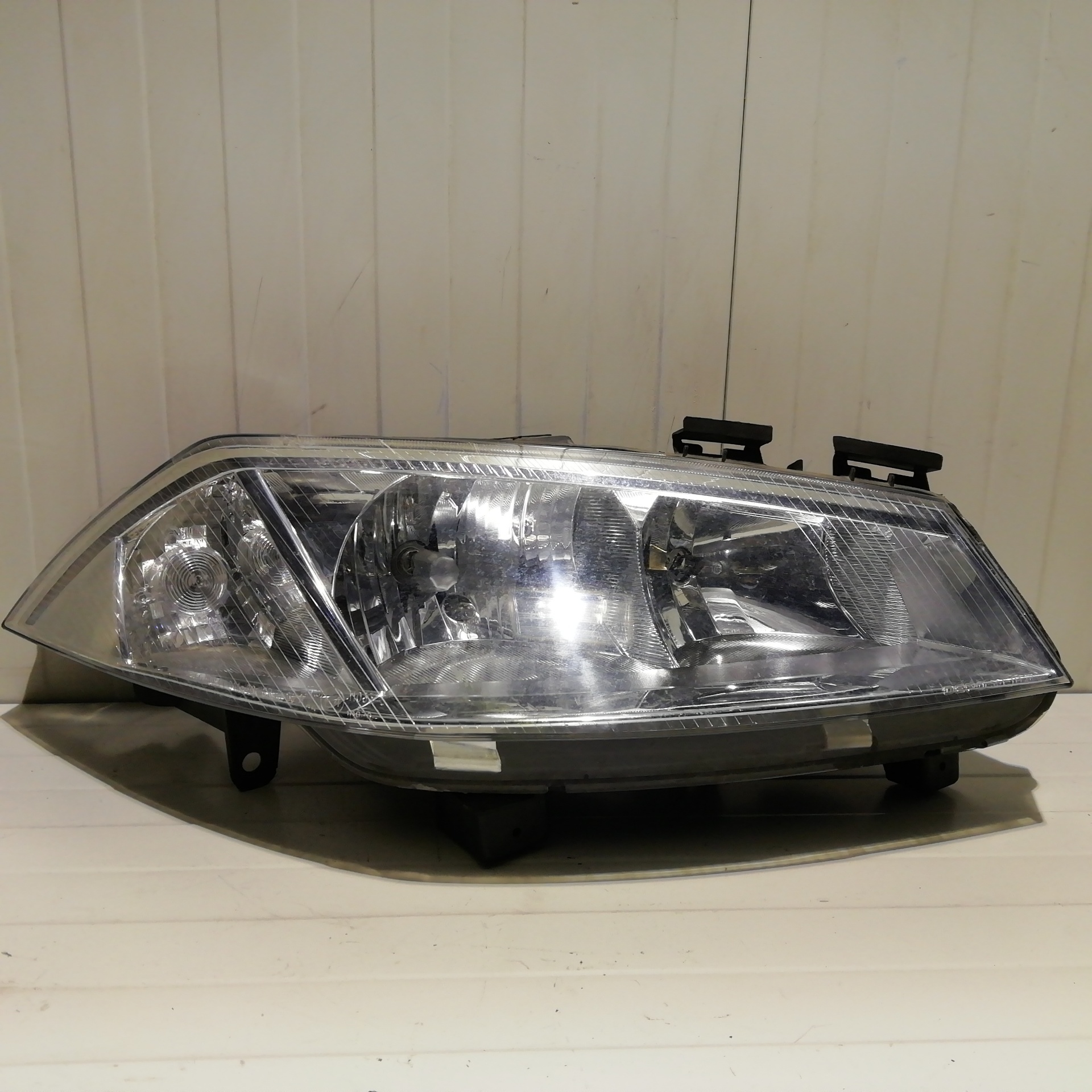 Farol direito RENAULT MEGANE II BERLINA 5P