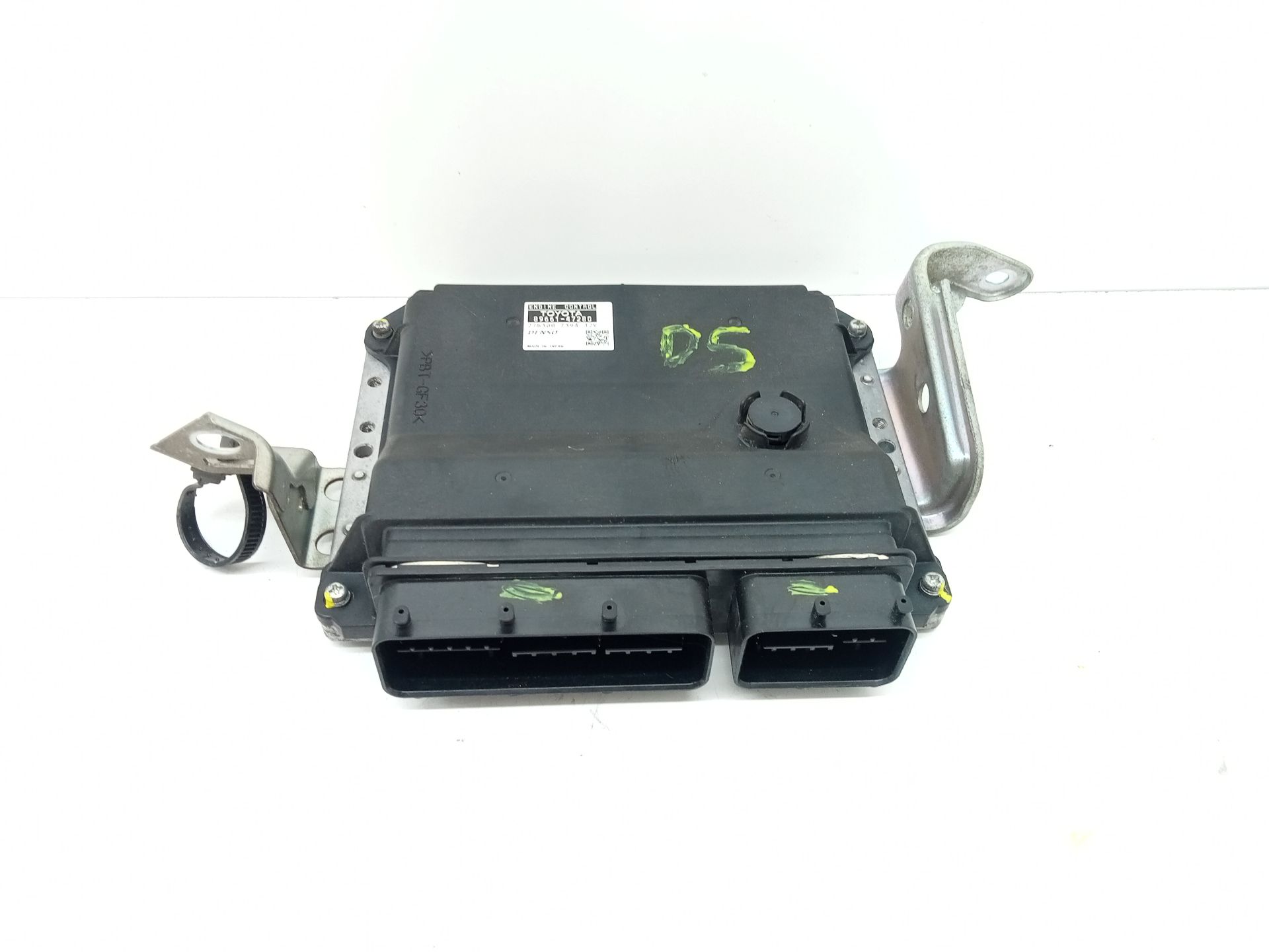 Engine control unit ECU TOYOTA PRIUS (NHW30)