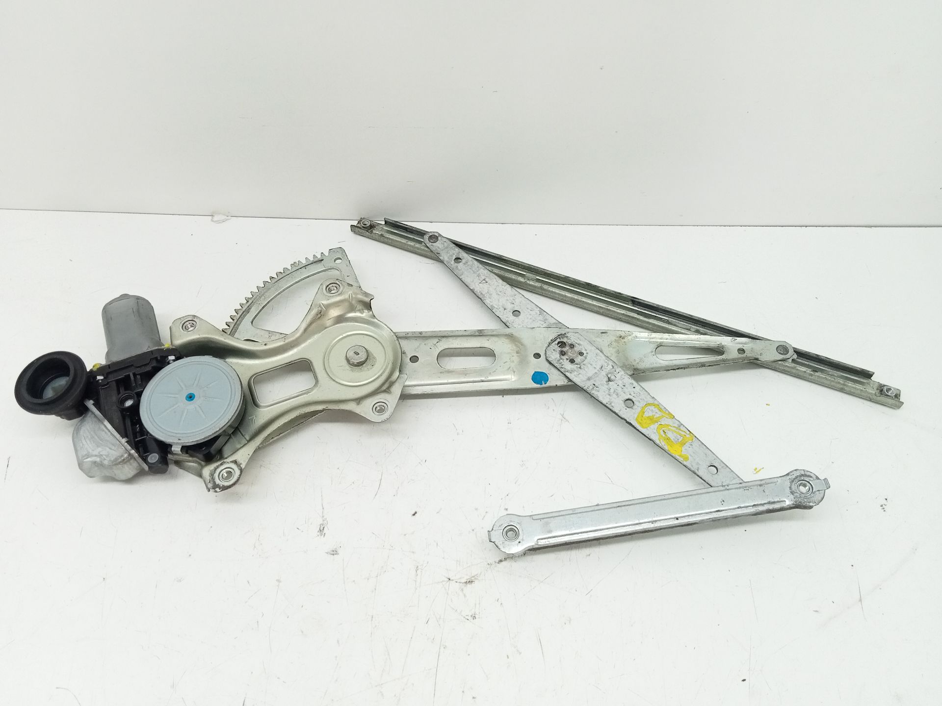 Front right window regulator TOYOTA PRIUS (NHW30)
