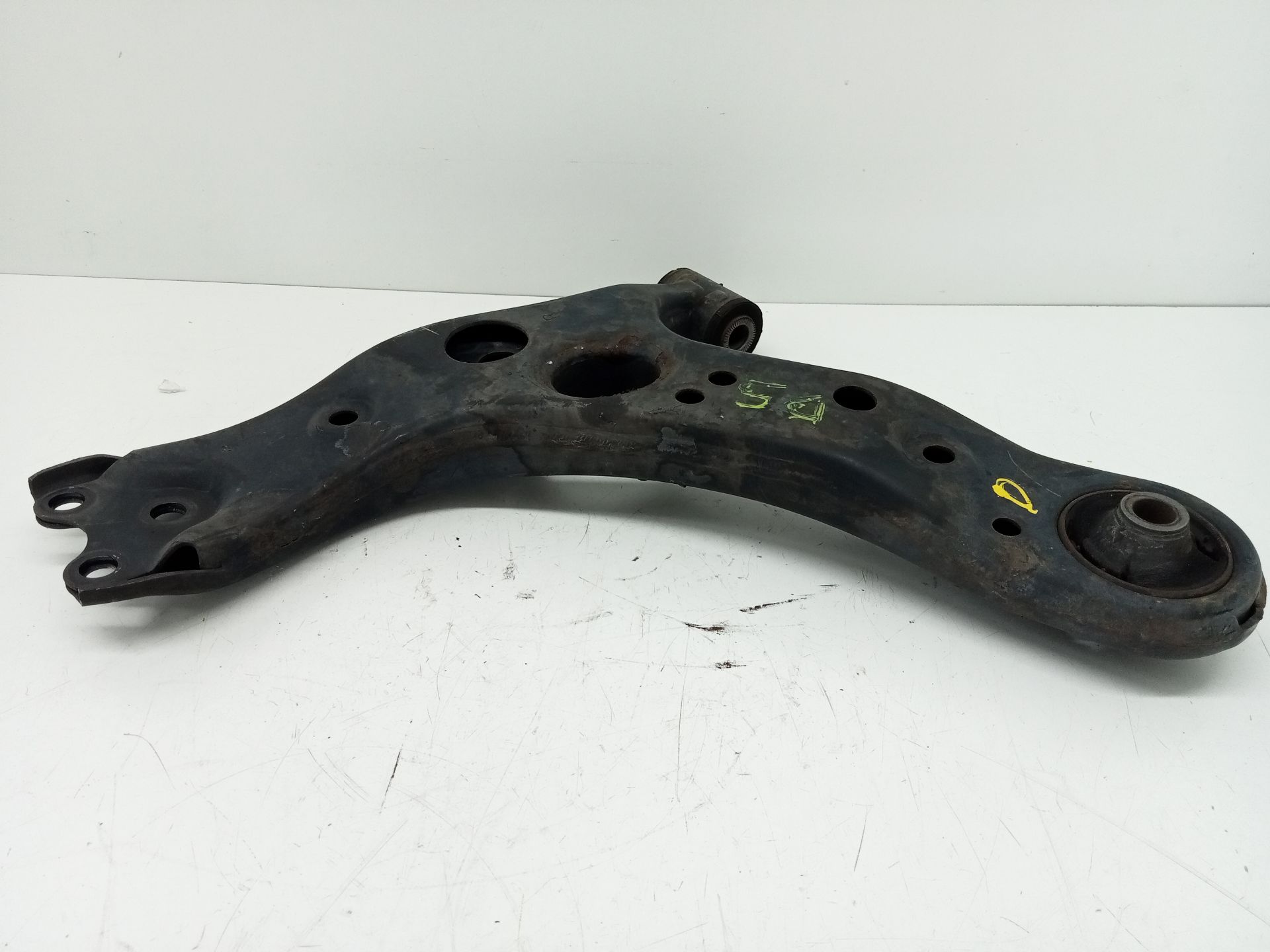 Halter Querlenker vorne rechts TOYOTA PRIUS (NHW30)
