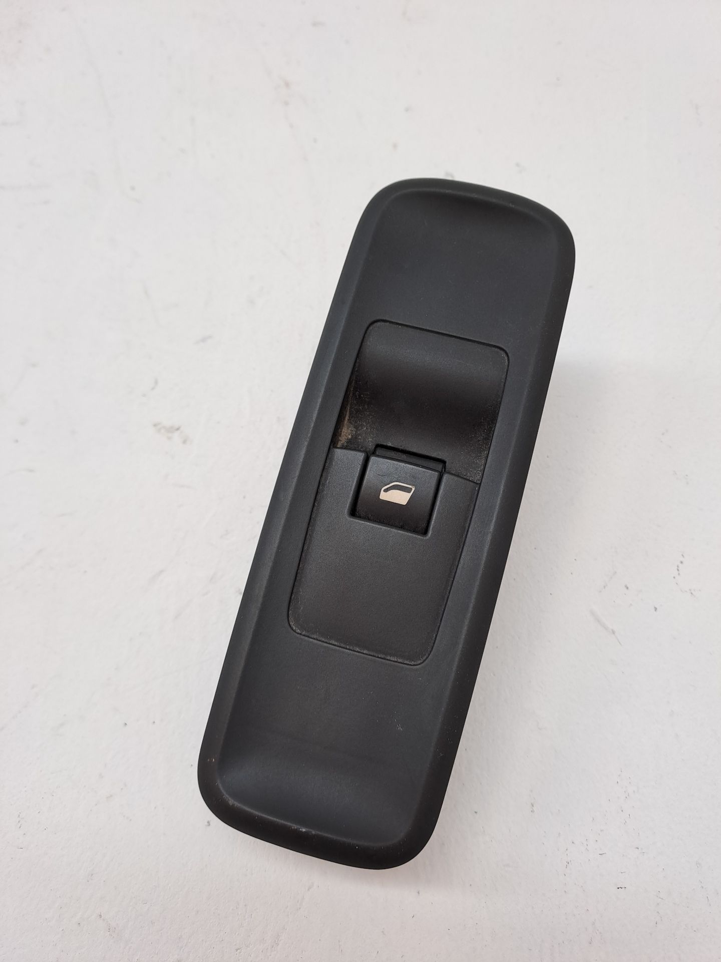 Commande lève-vitre avant droit CITROEN C8