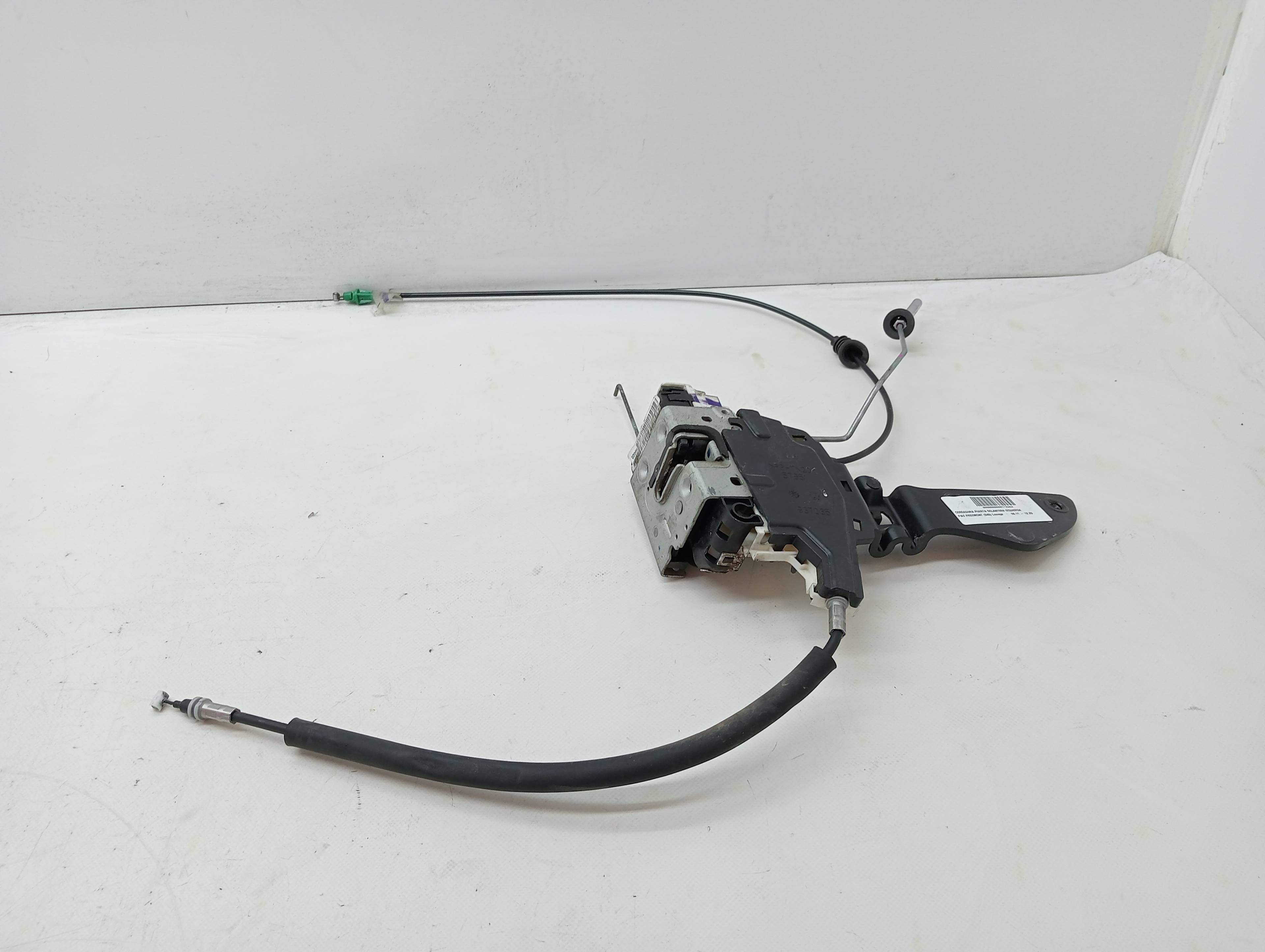 Front left door lock FIAT FREEMONT (345)